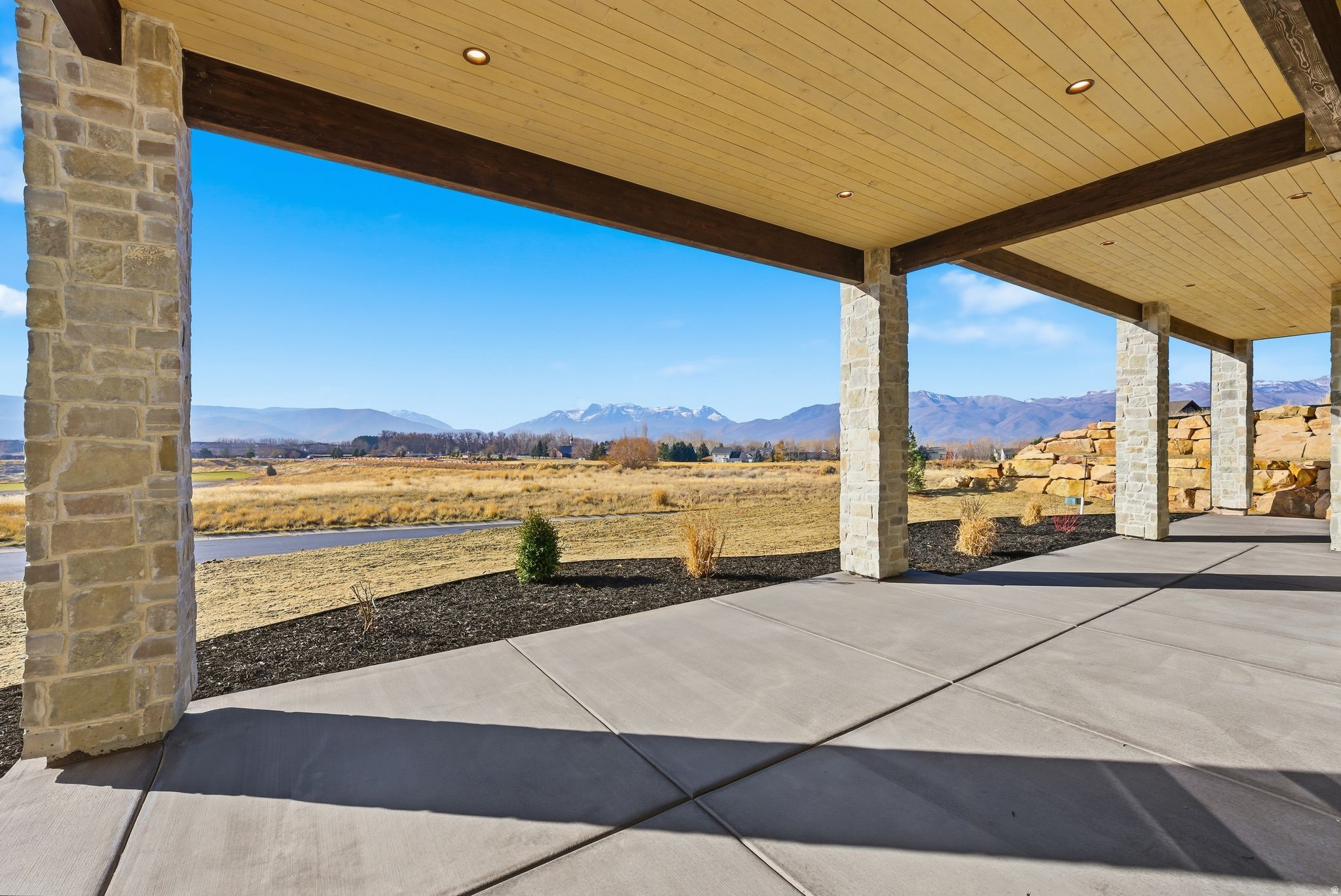 RED LEDGES - Residential
