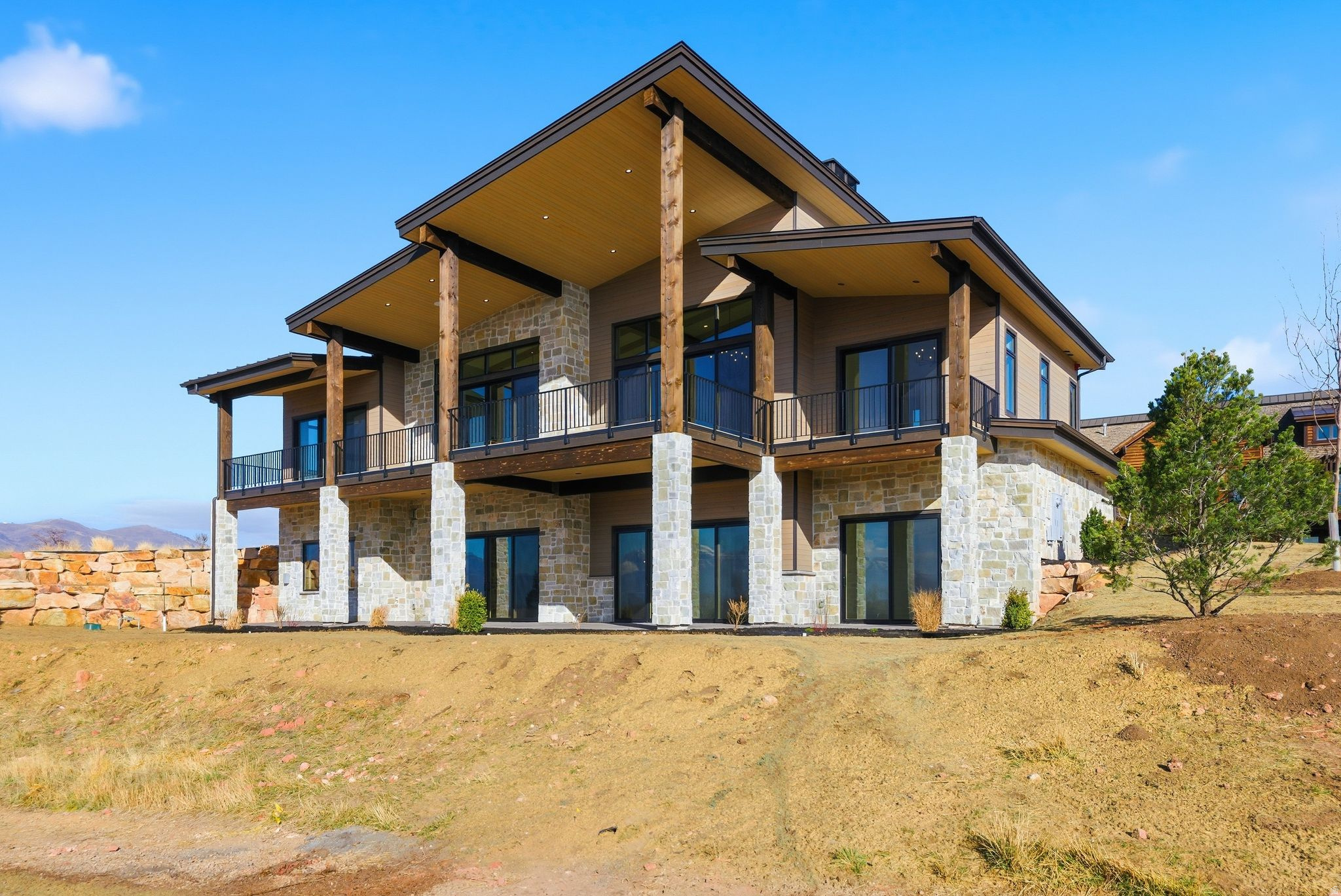 RED LEDGES - Residential