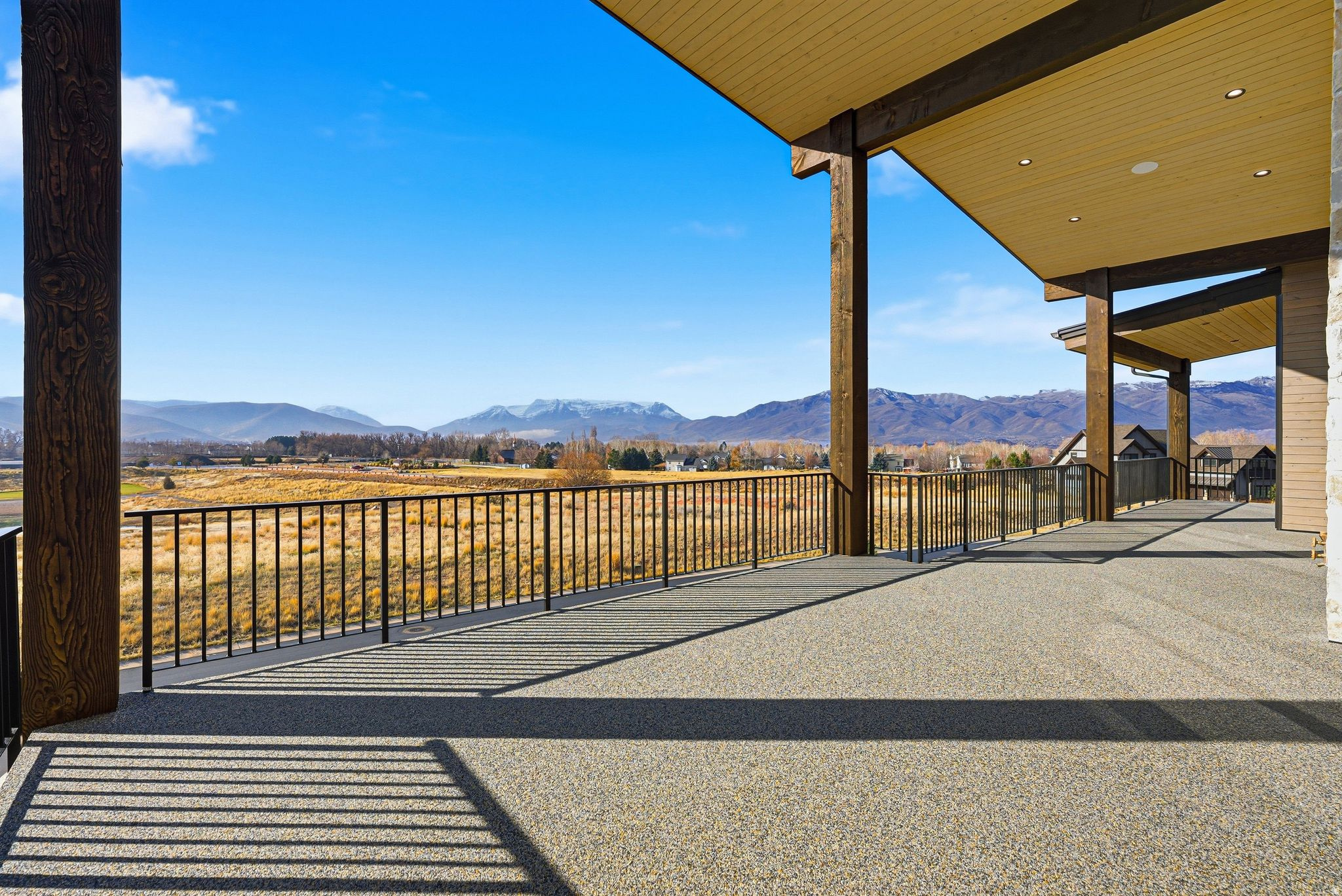 RED LEDGES - Residential