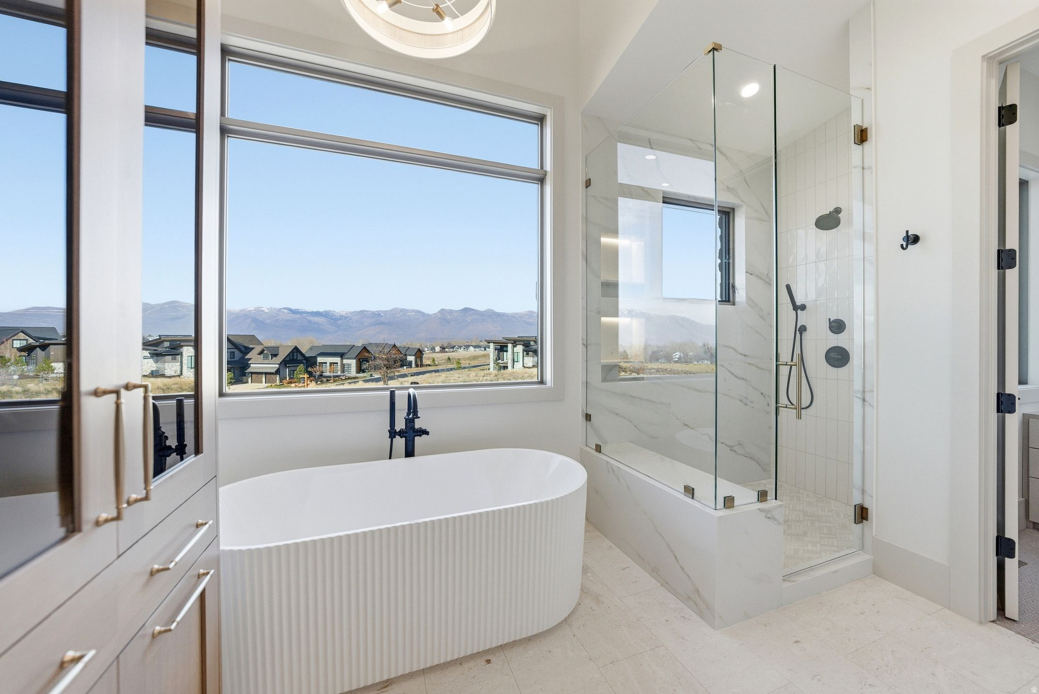 RED LEDGES - Residential