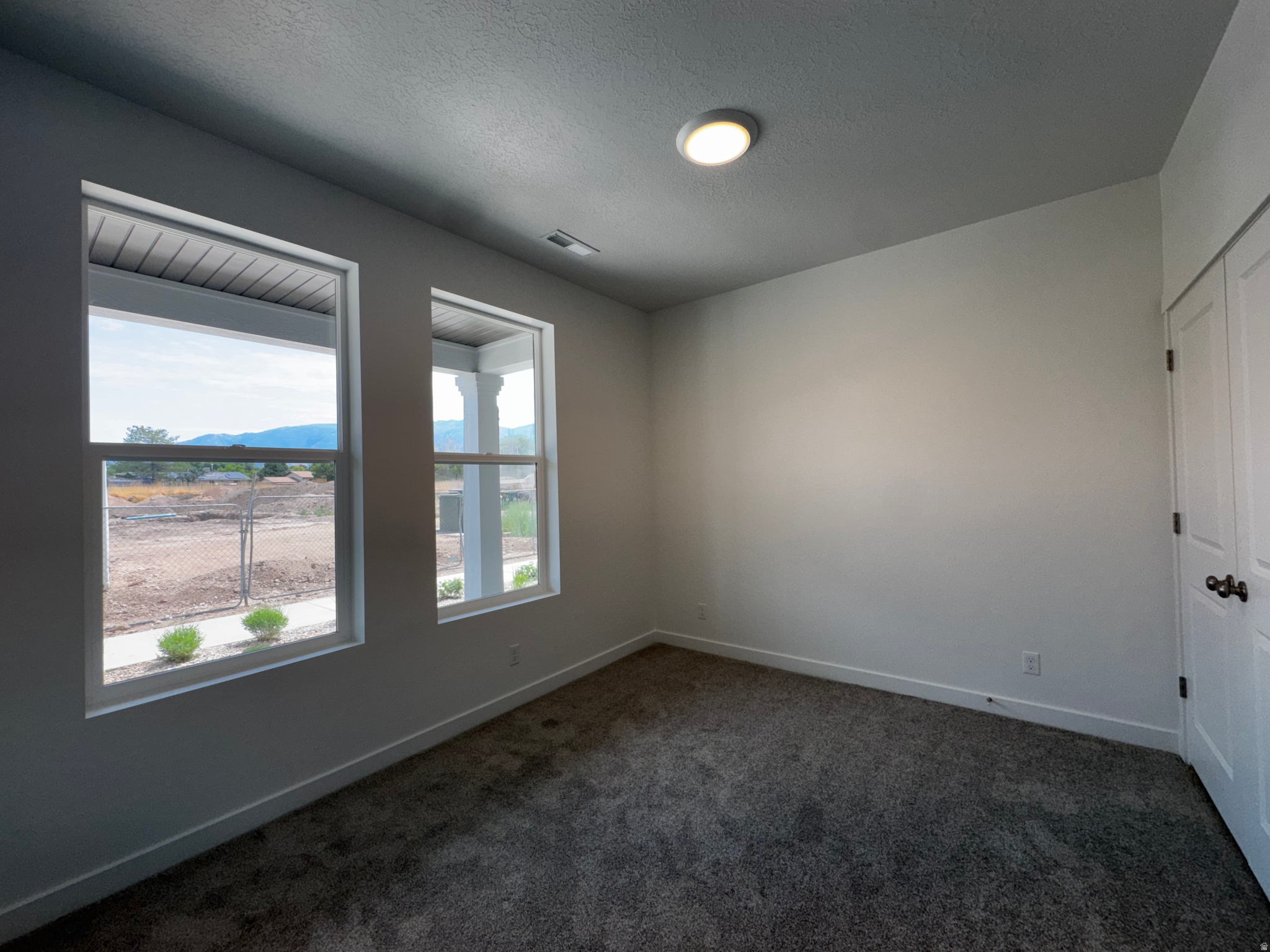 TRAILSIDE - Residential