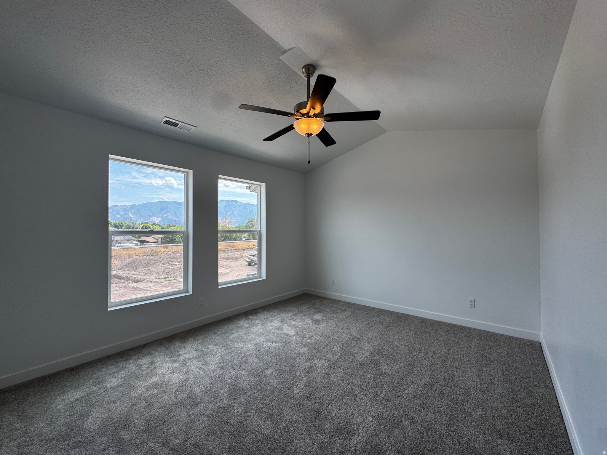 TRAILSIDE - Residential