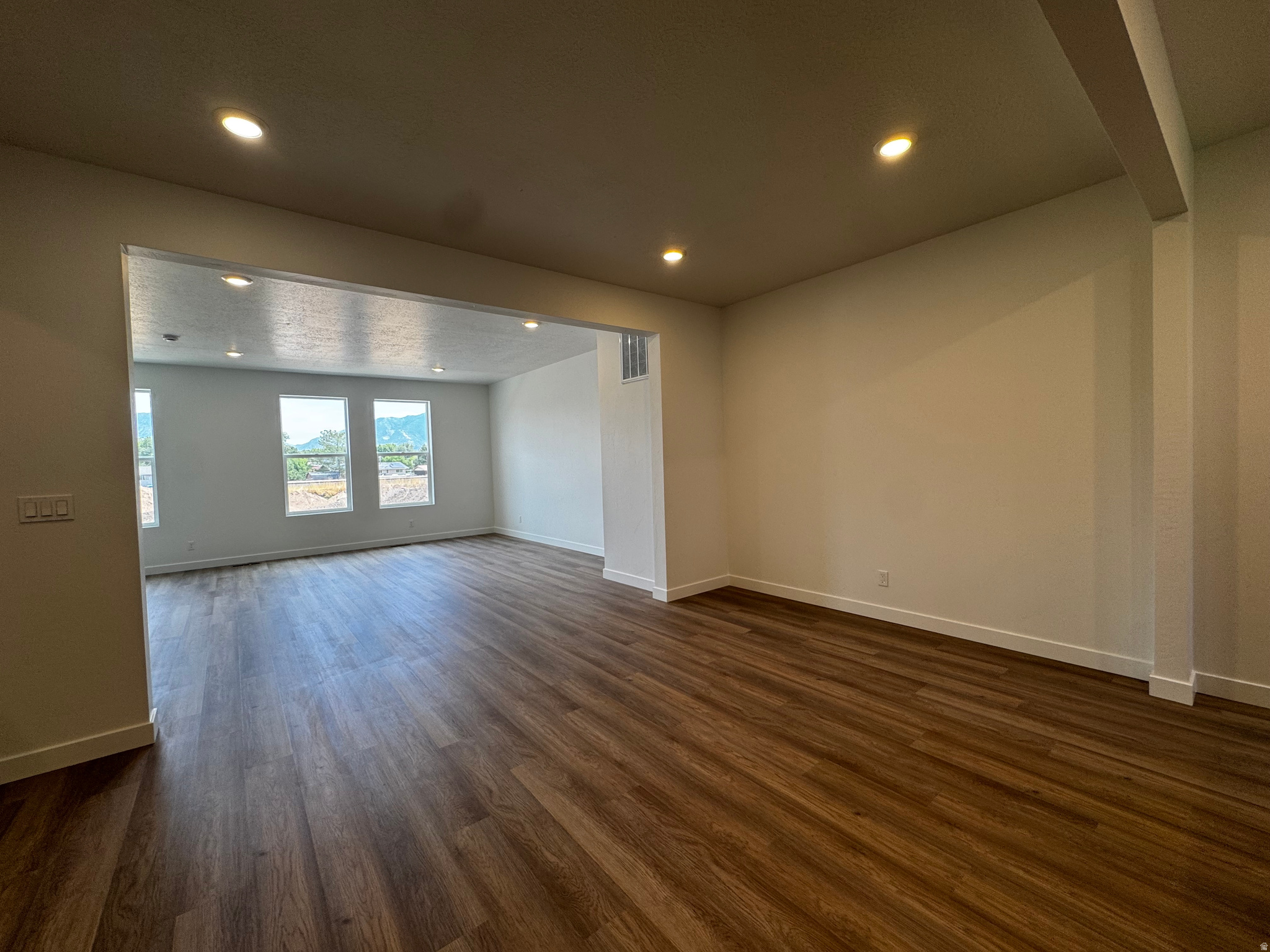 TRAILSIDE - Residential