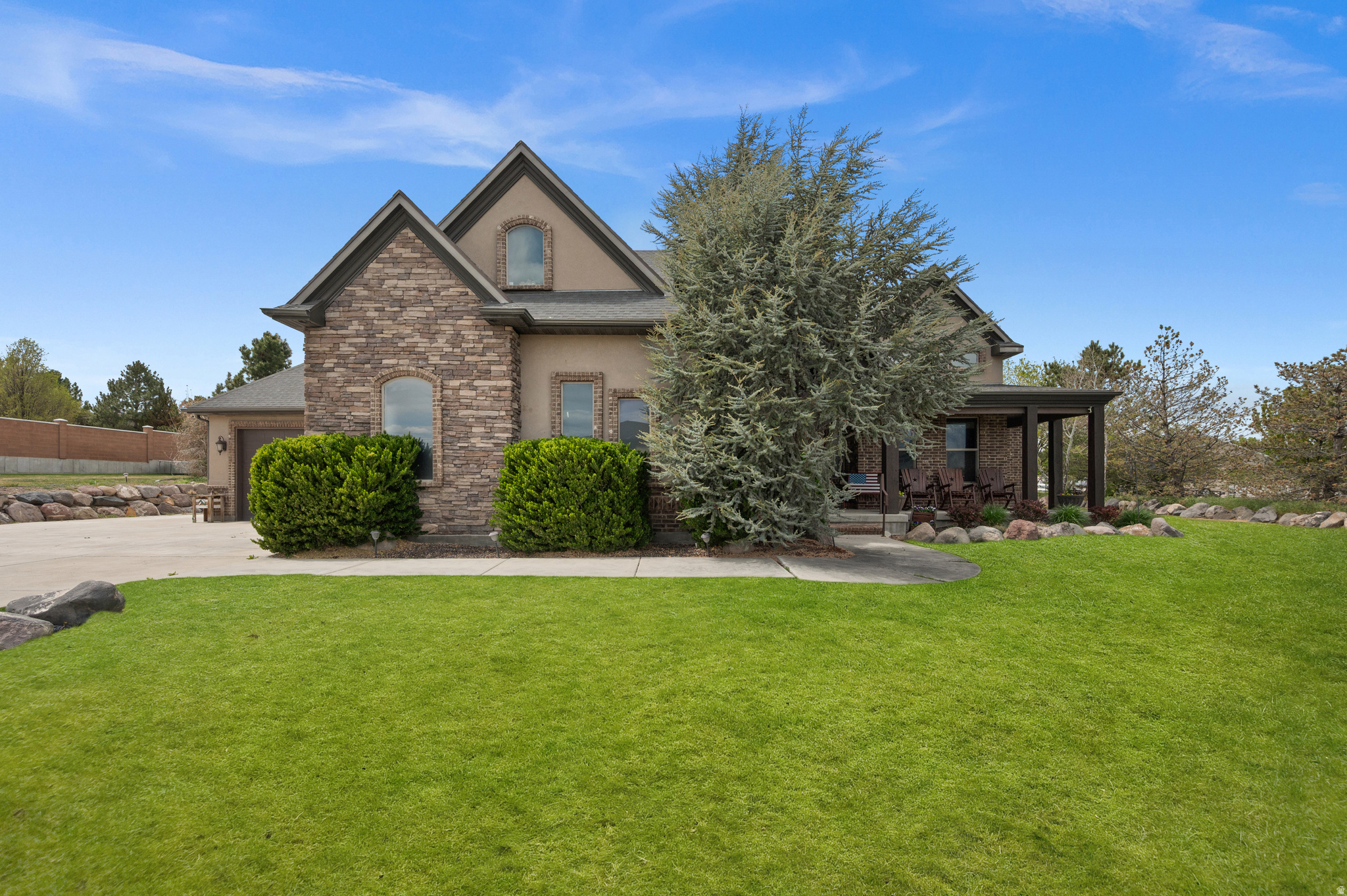 CASCADE COVE - Residential