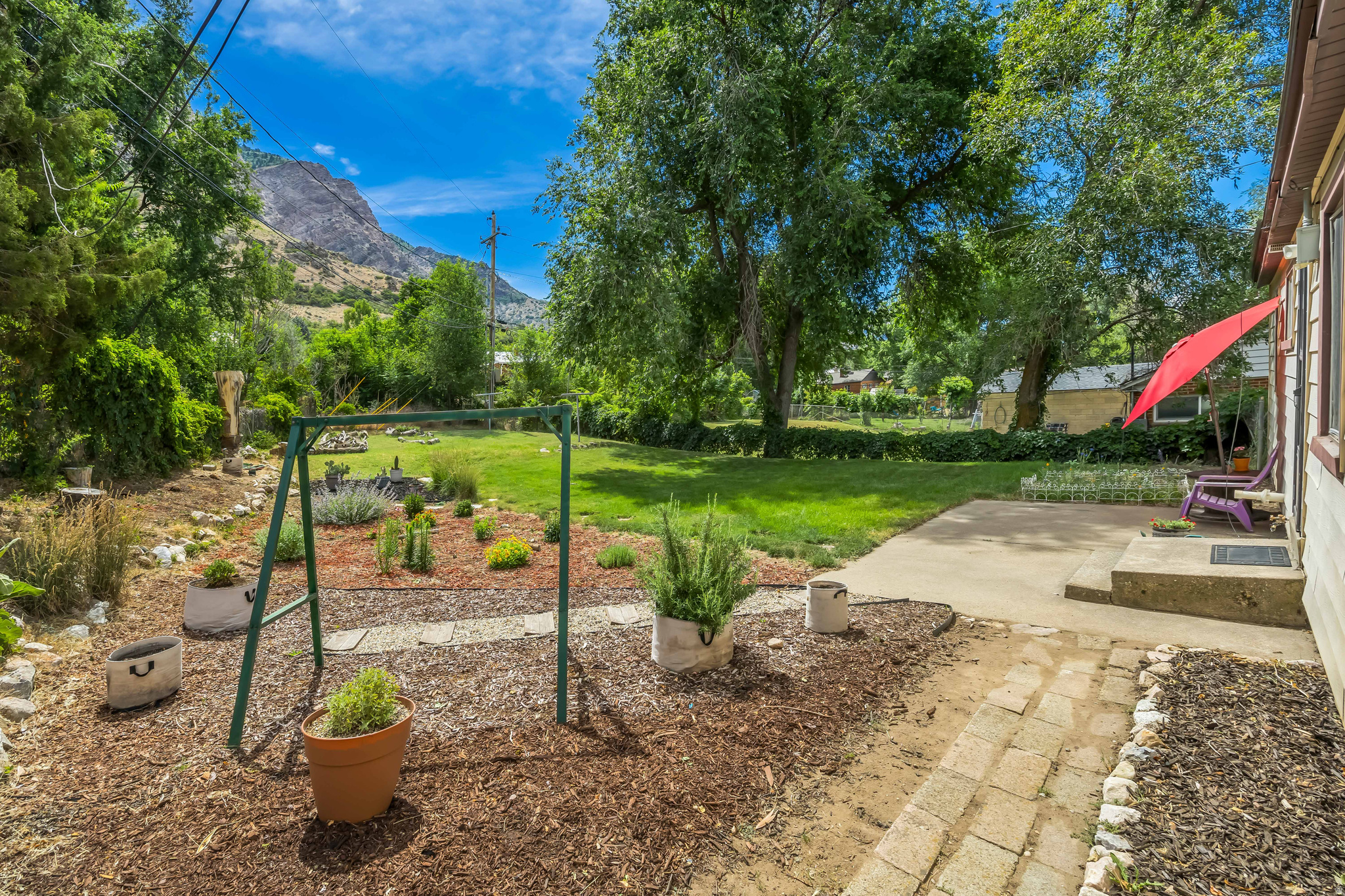 EL RANCHO - Residential