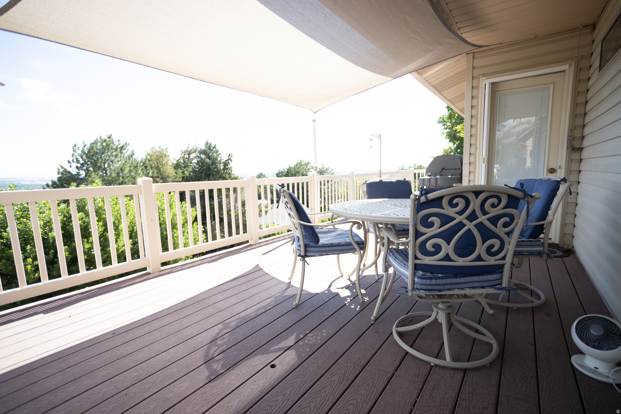 LAKEVIEW HEIGHTS - Residential