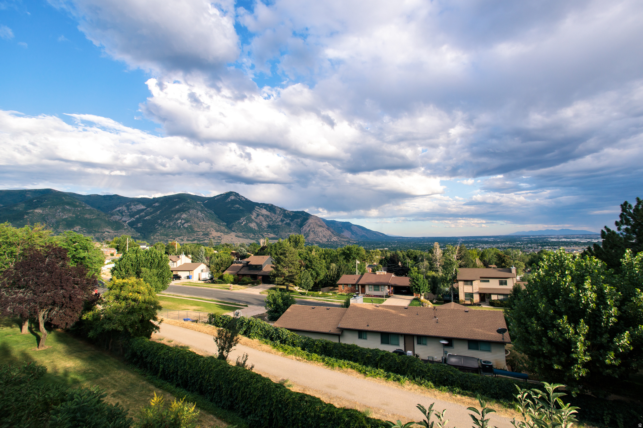LAKEVIEW HEIGHTS - Residential
