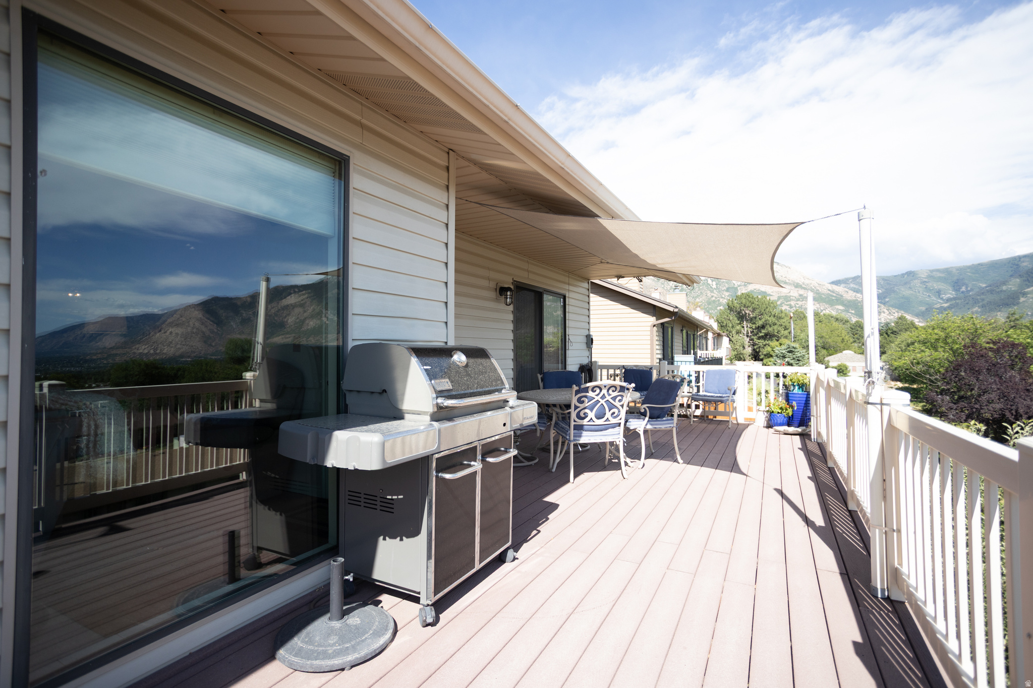 LAKEVIEW HEIGHTS - Residential