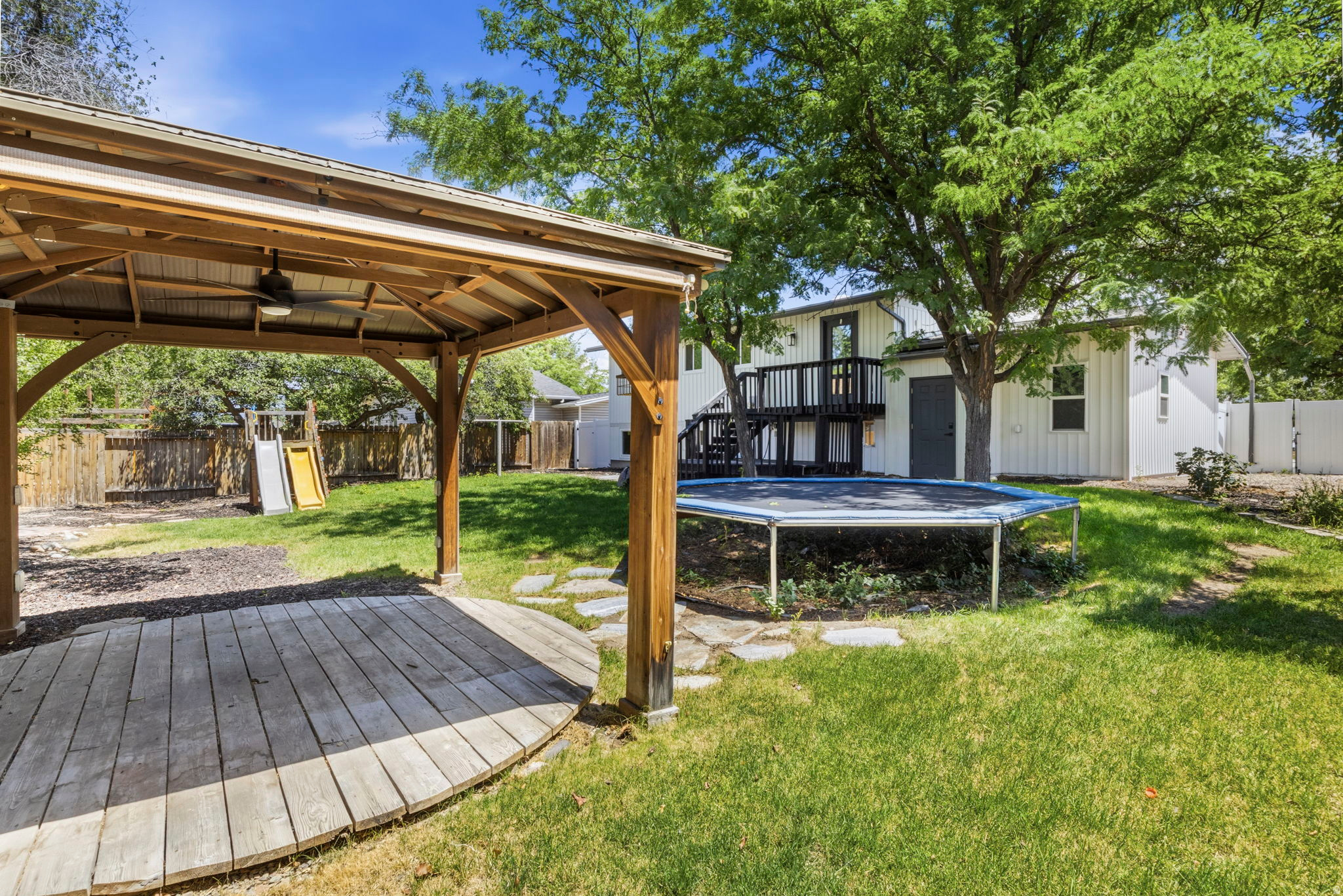 MEADOWS - Residential