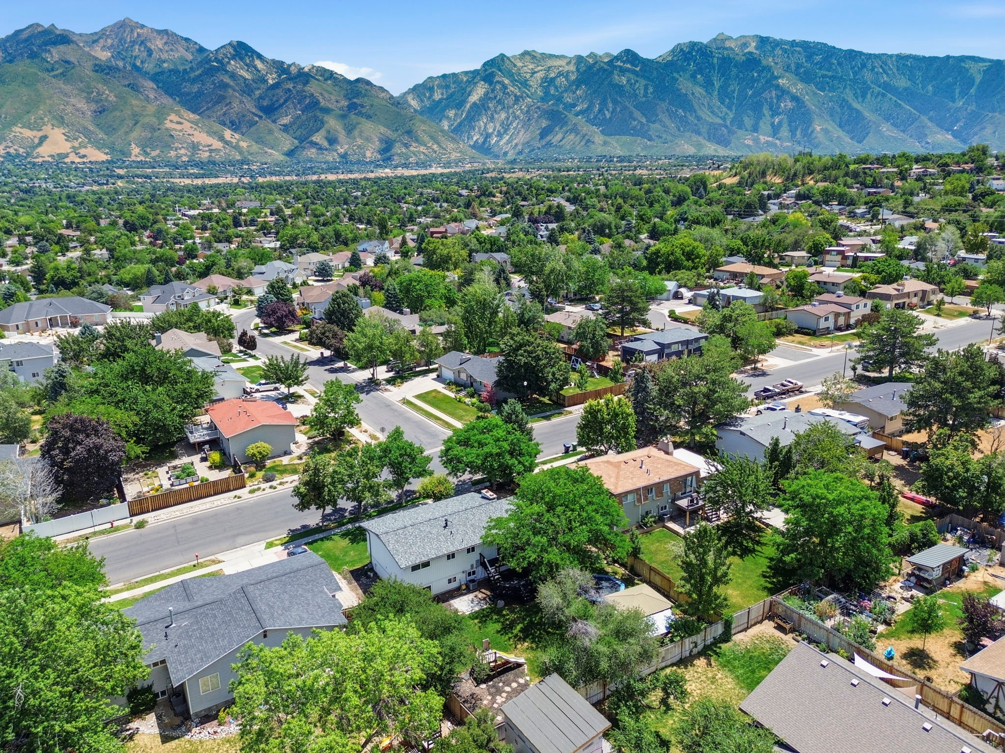 MEADOWS - Residential