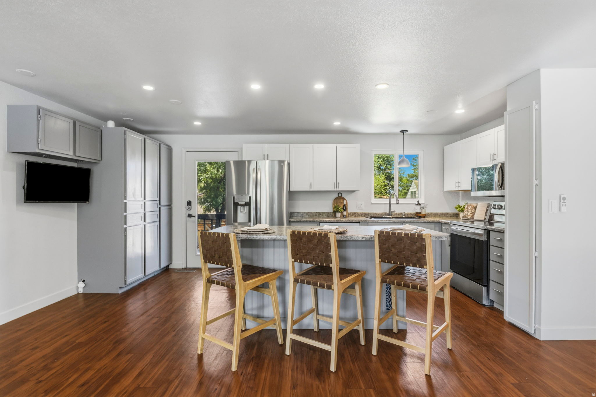 MEADOWS - Residential