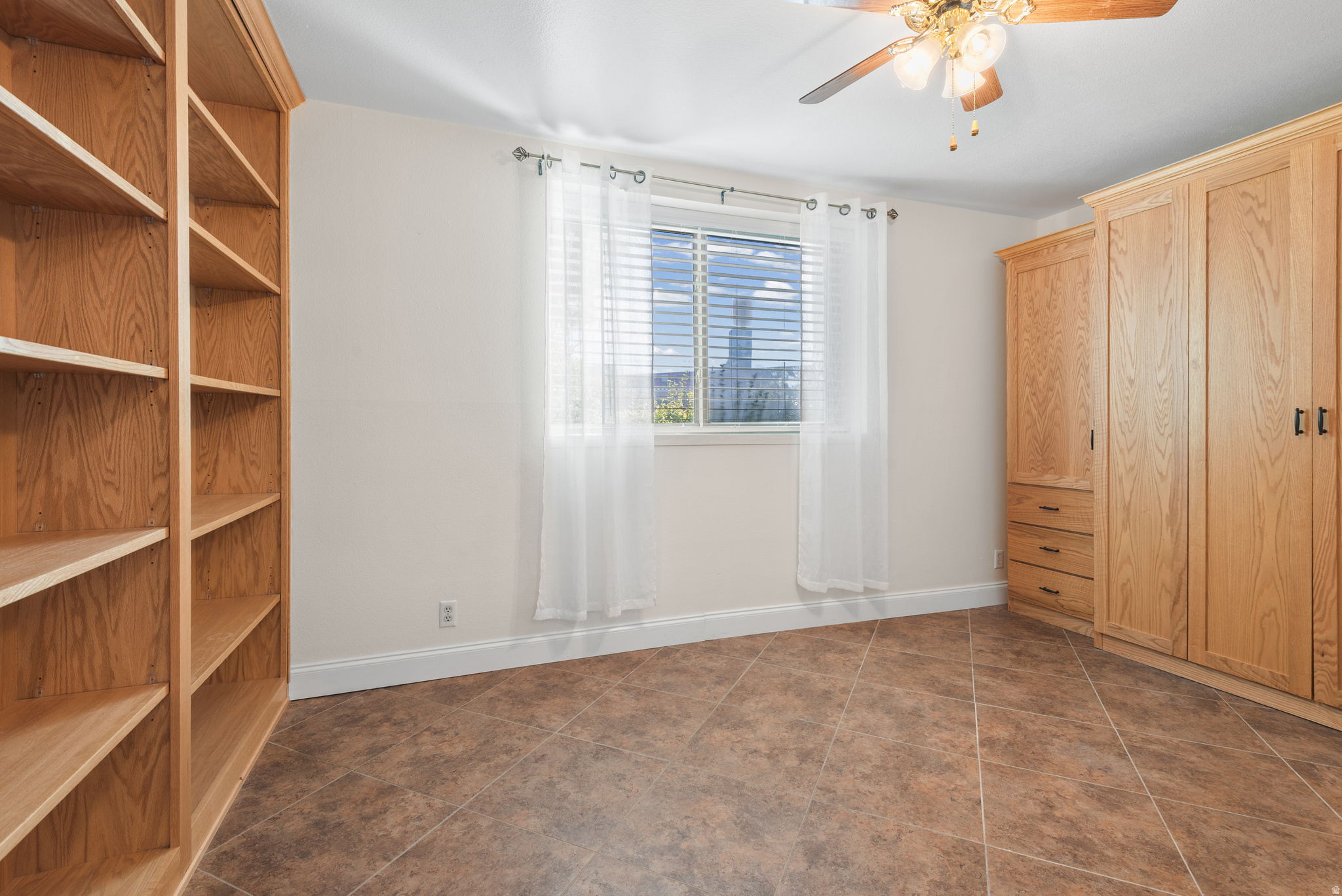 HILL CREEK CONDO - Residential