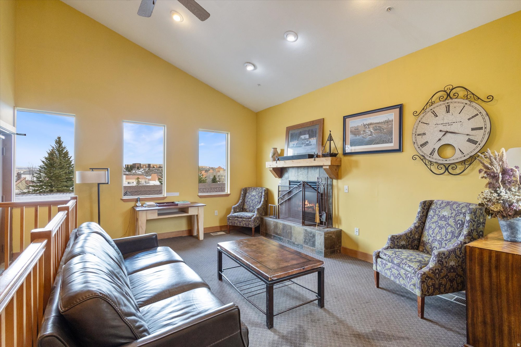 CRESTVIEW CONDOMINIUM PHASE 1 - Residential