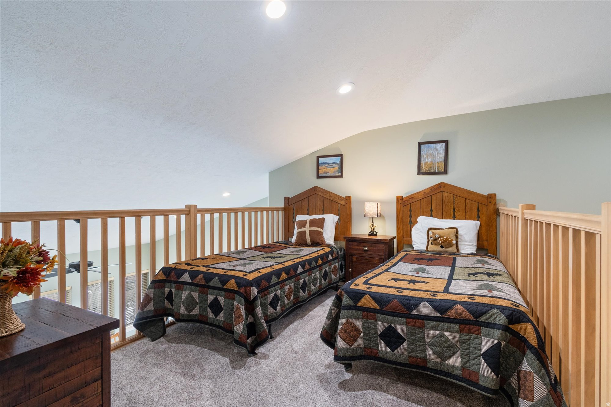 CRESTVIEW CONDOMINIUM PHASE 1 - Residential