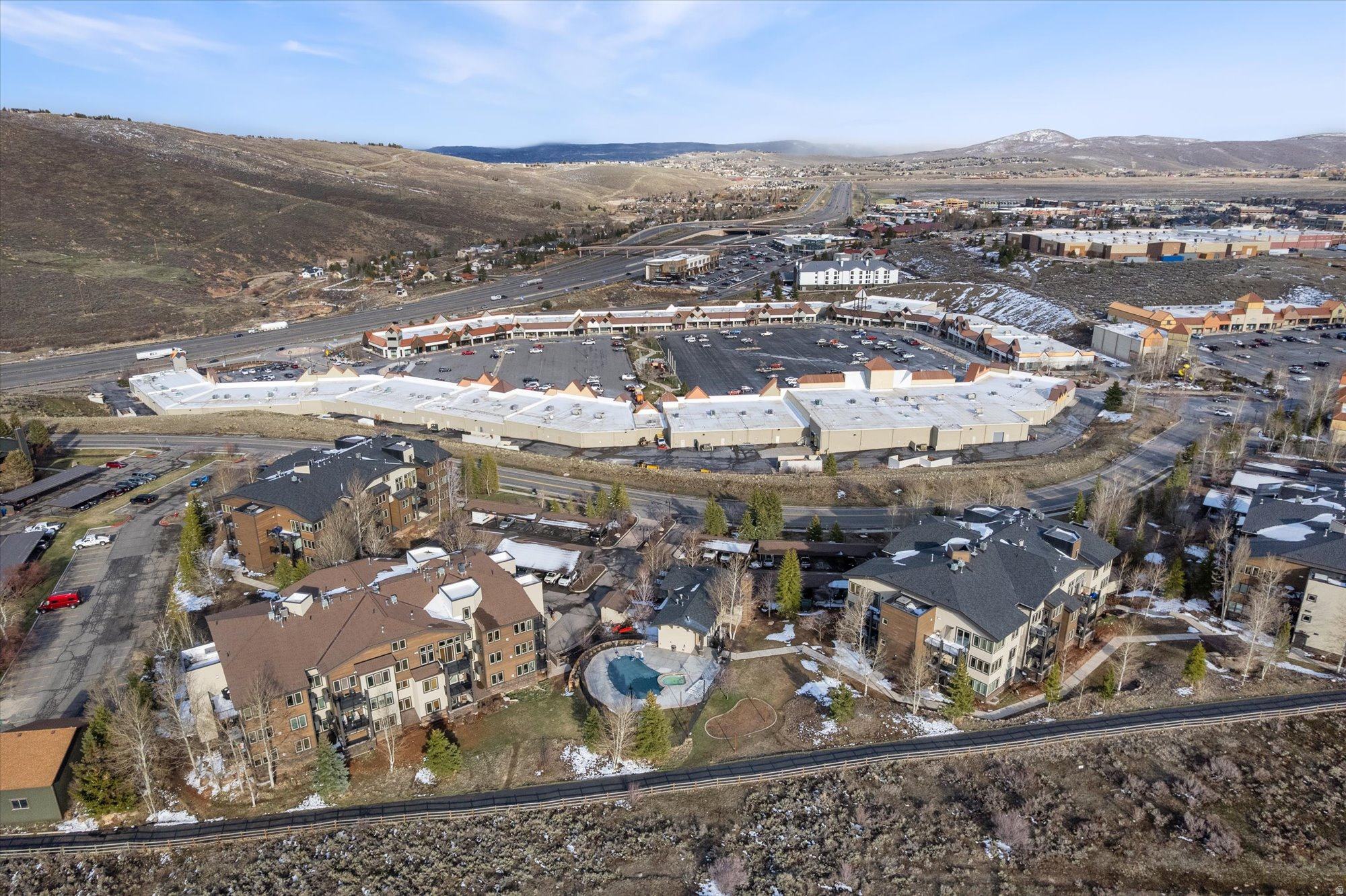CRESTVIEW CONDOMINIUM PHASE 1 - Residential
