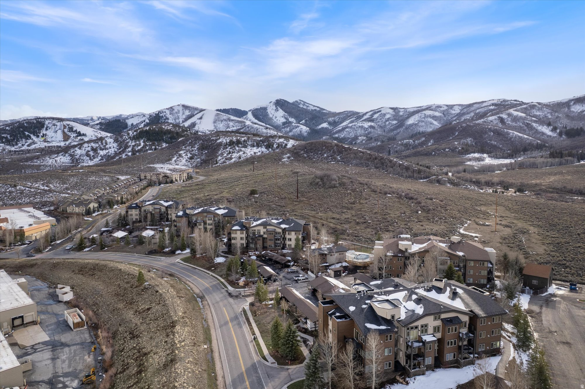 CRESTVIEW CONDOMINIUM PHASE 1 - Residential