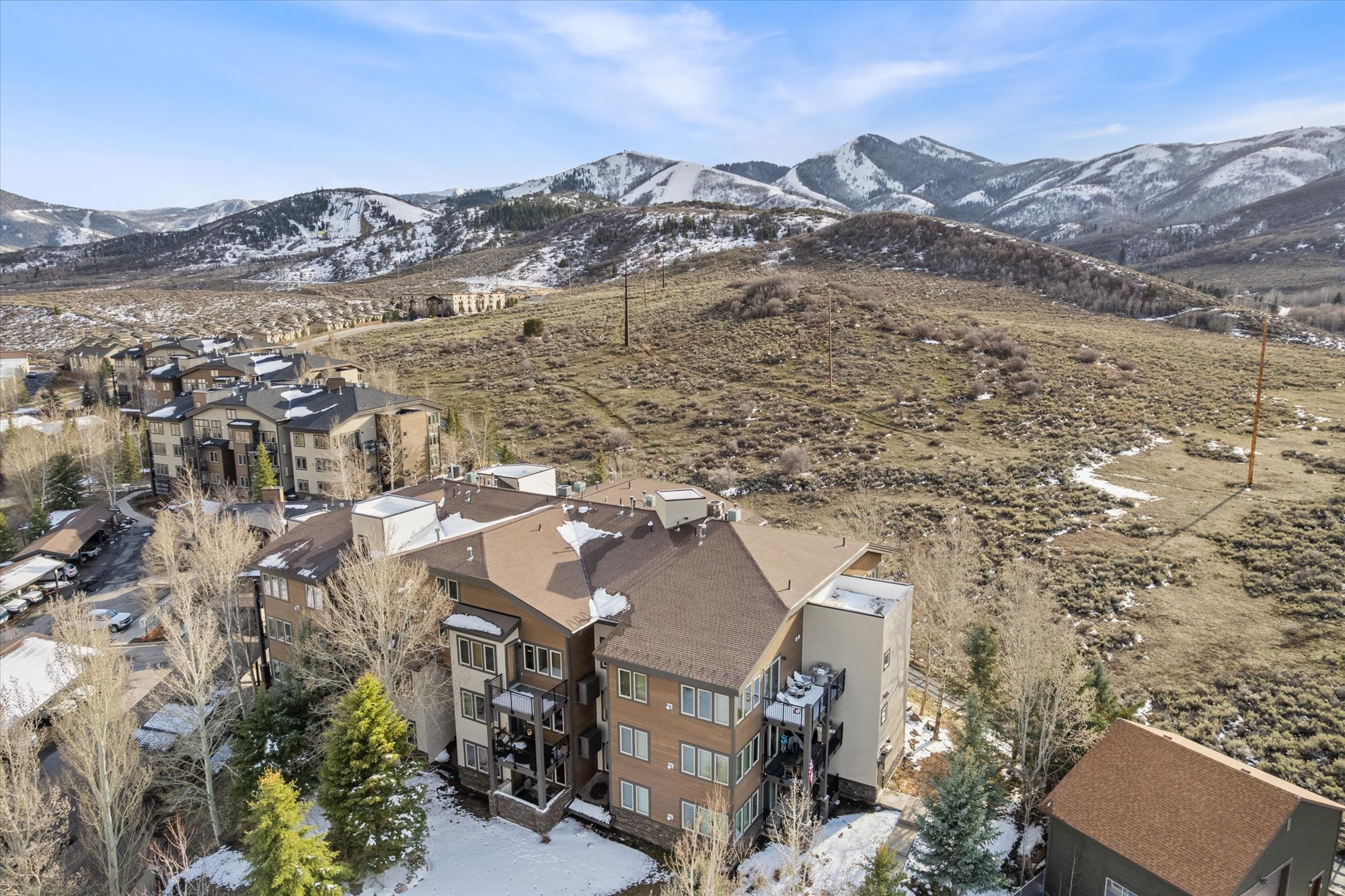 CRESTVIEW CONDOMINIUM PHASE 1 - Residential