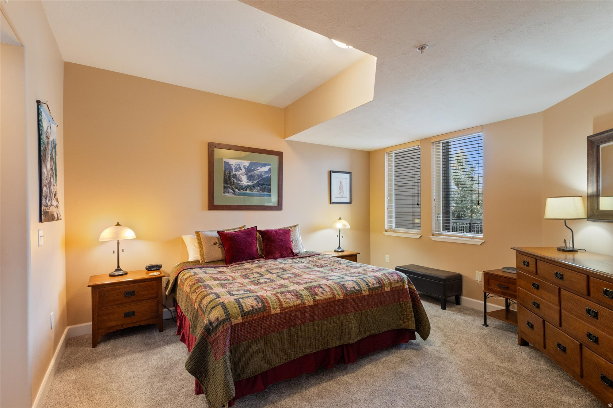 CRESTVIEW CONDOMINIUM PHASE 1 - Residential