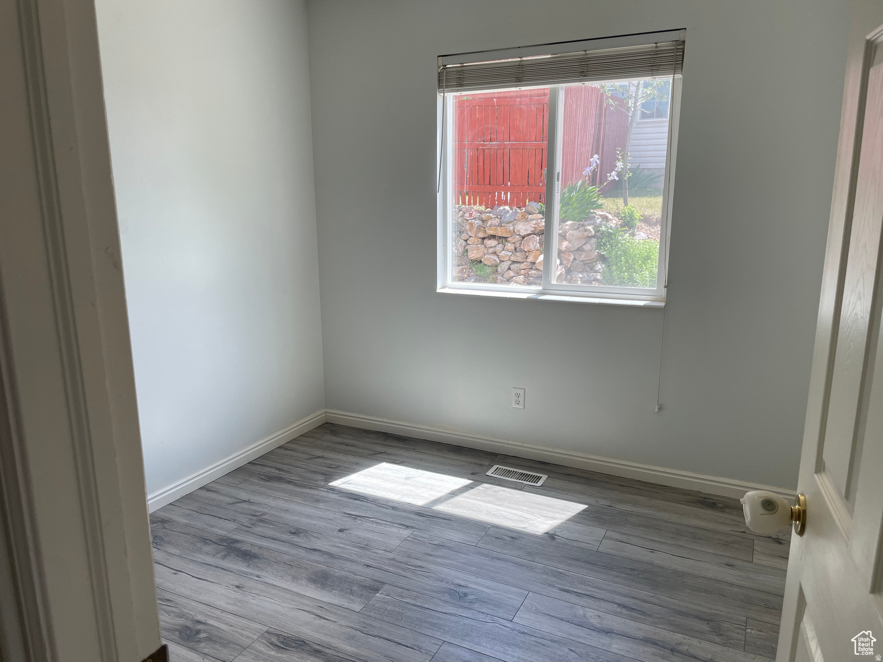 EASTSIDE ESTATES - Residential