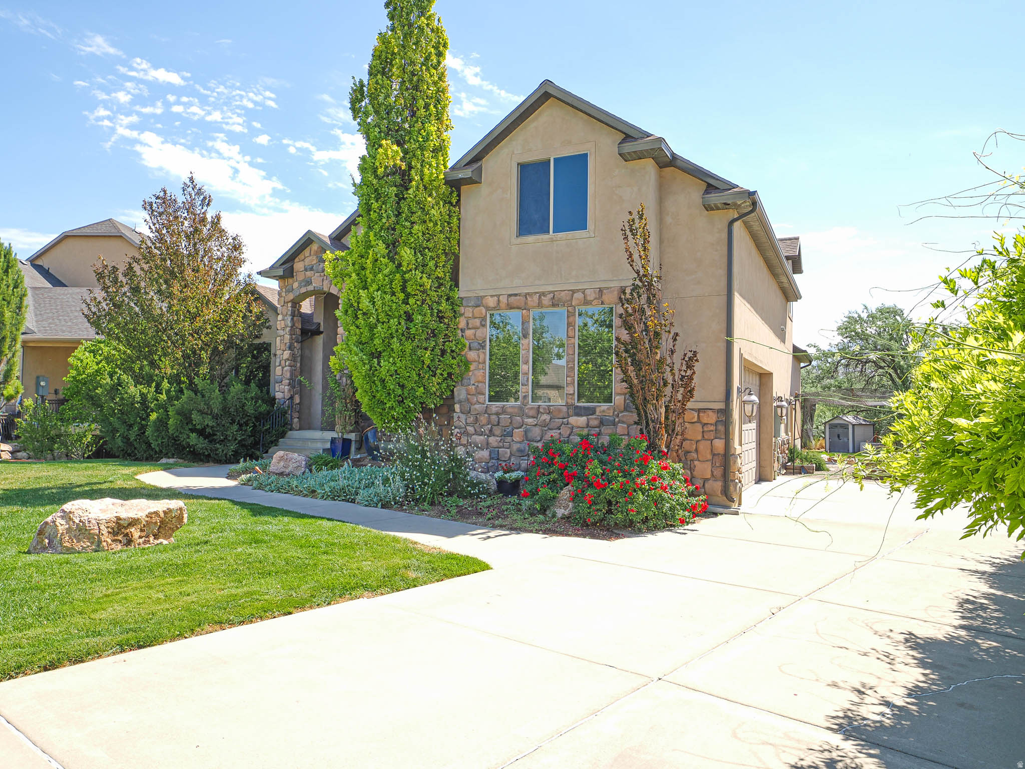 LOOMIS VILLAGE - Residential