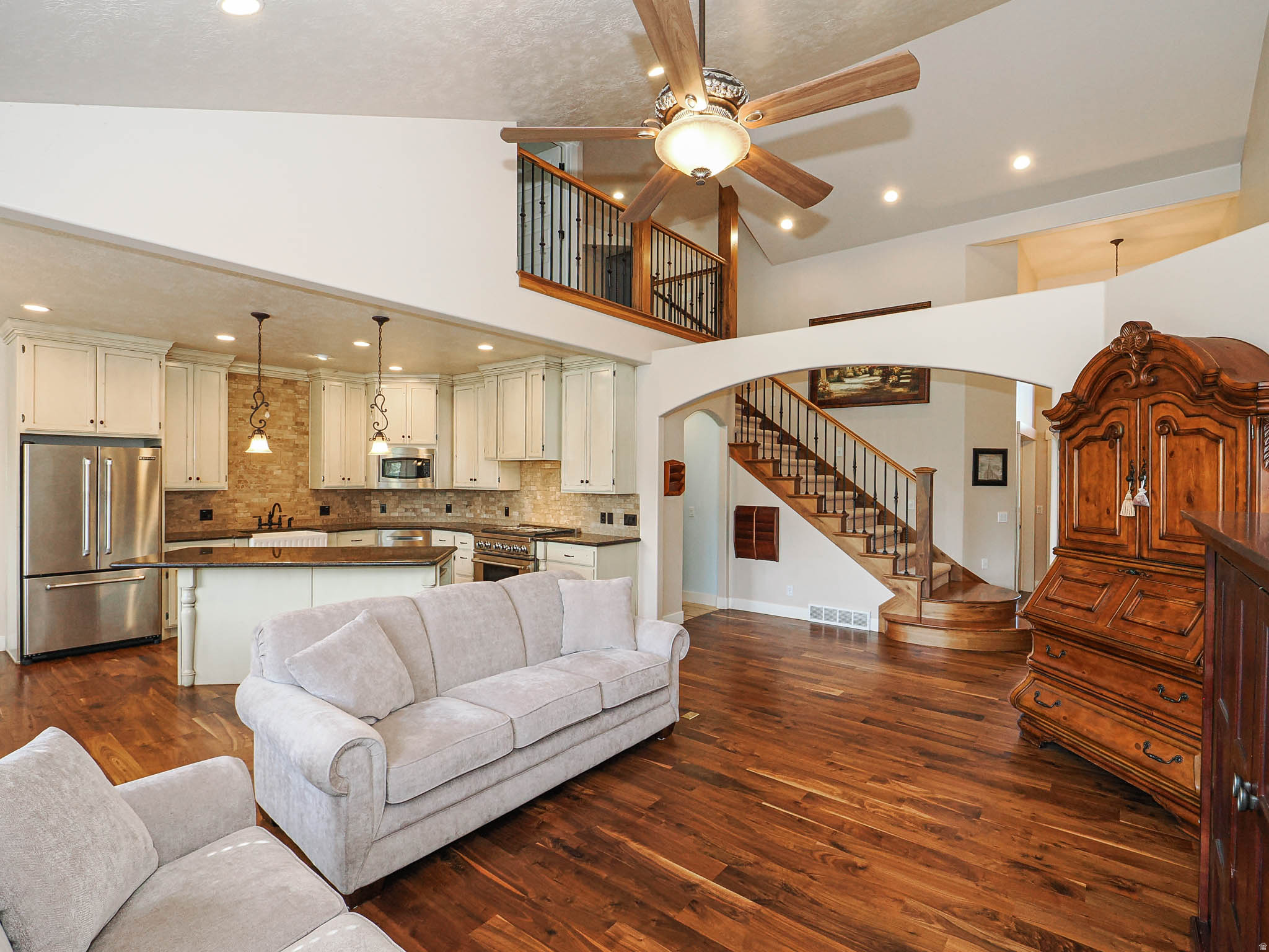 LOOMIS VILLAGE - Residential