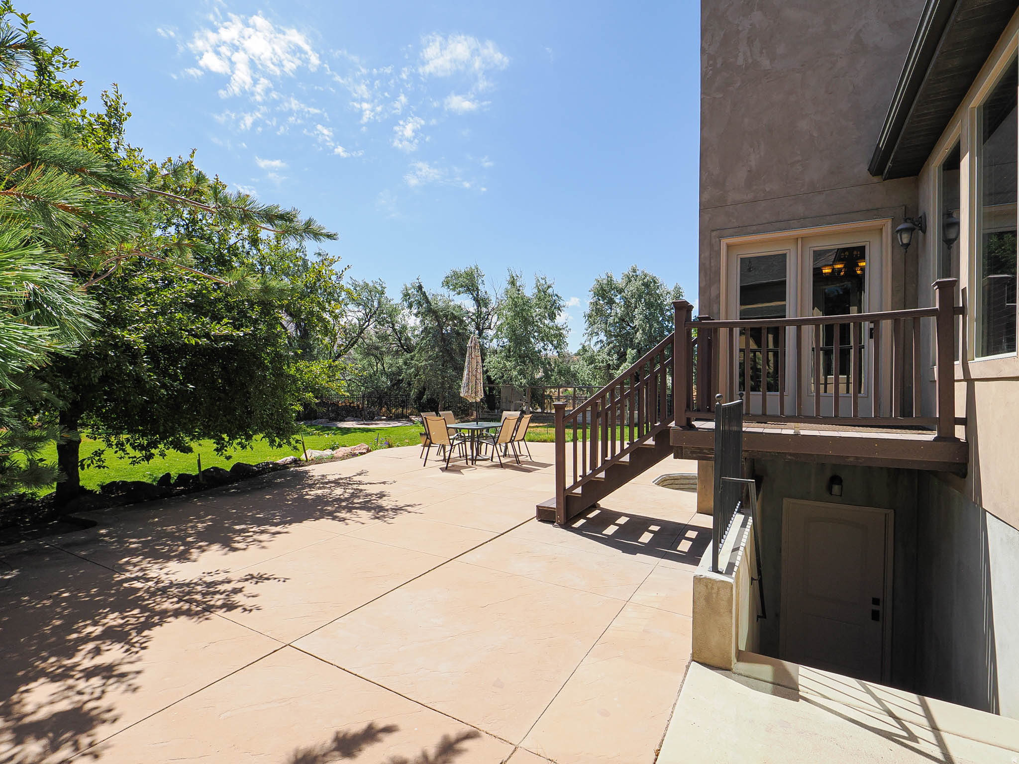 LOOMIS VILLAGE - Residential