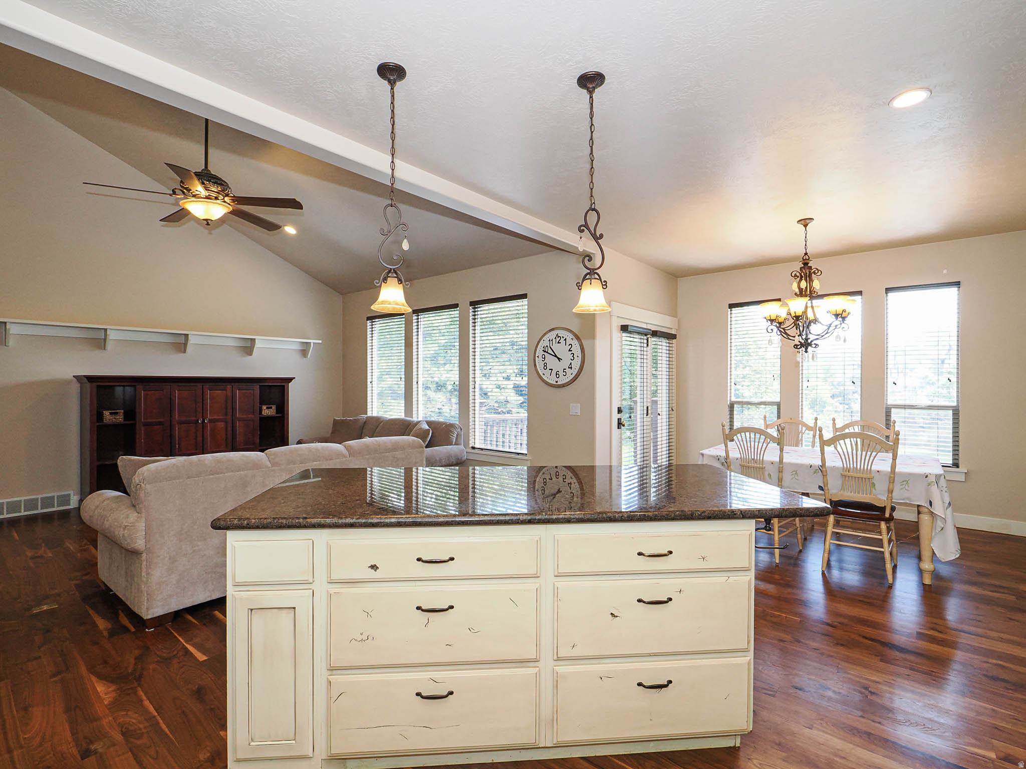 LOOMIS VILLAGE - Residential