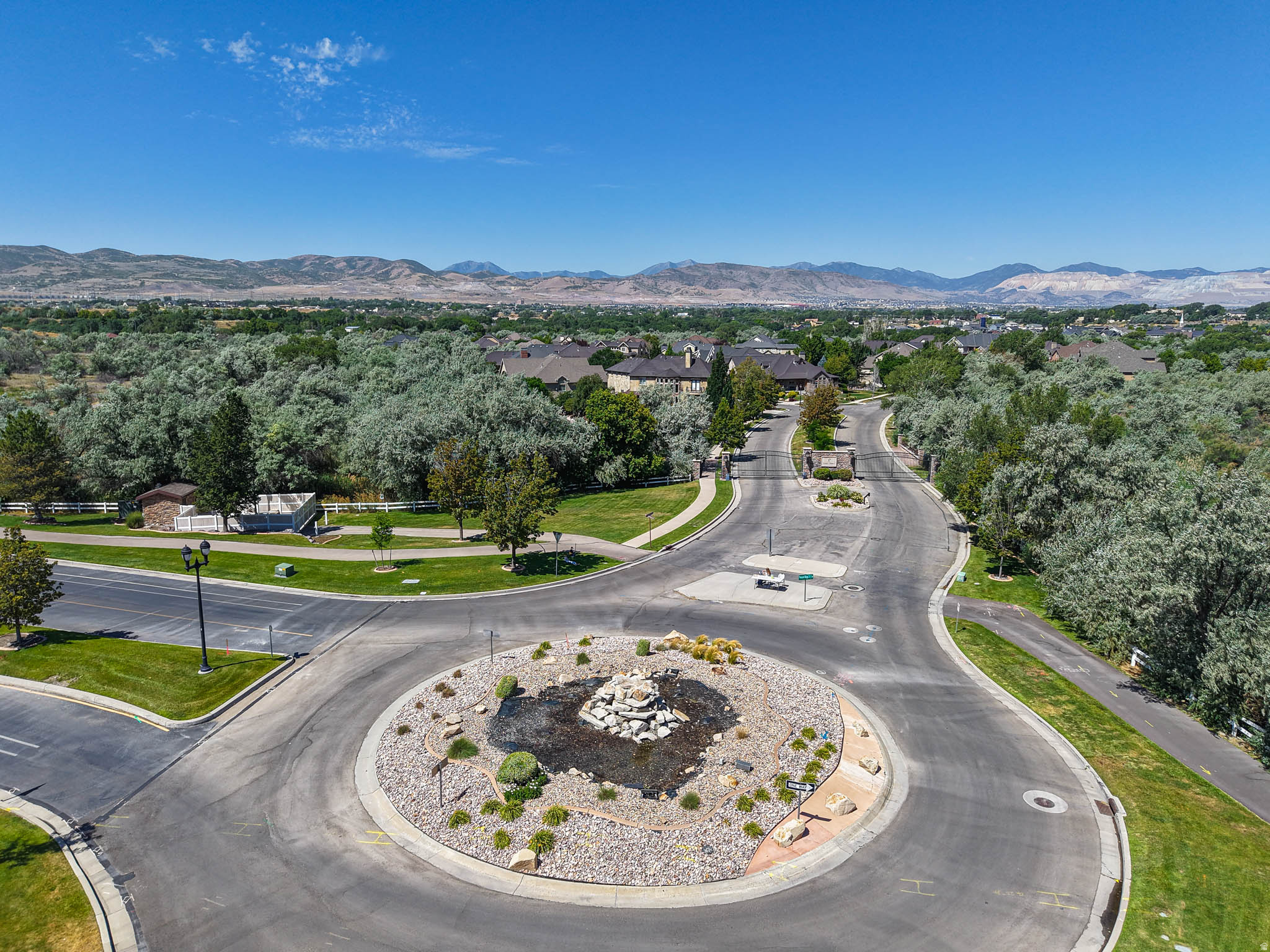 LOOMIS VILLAGE - Residential