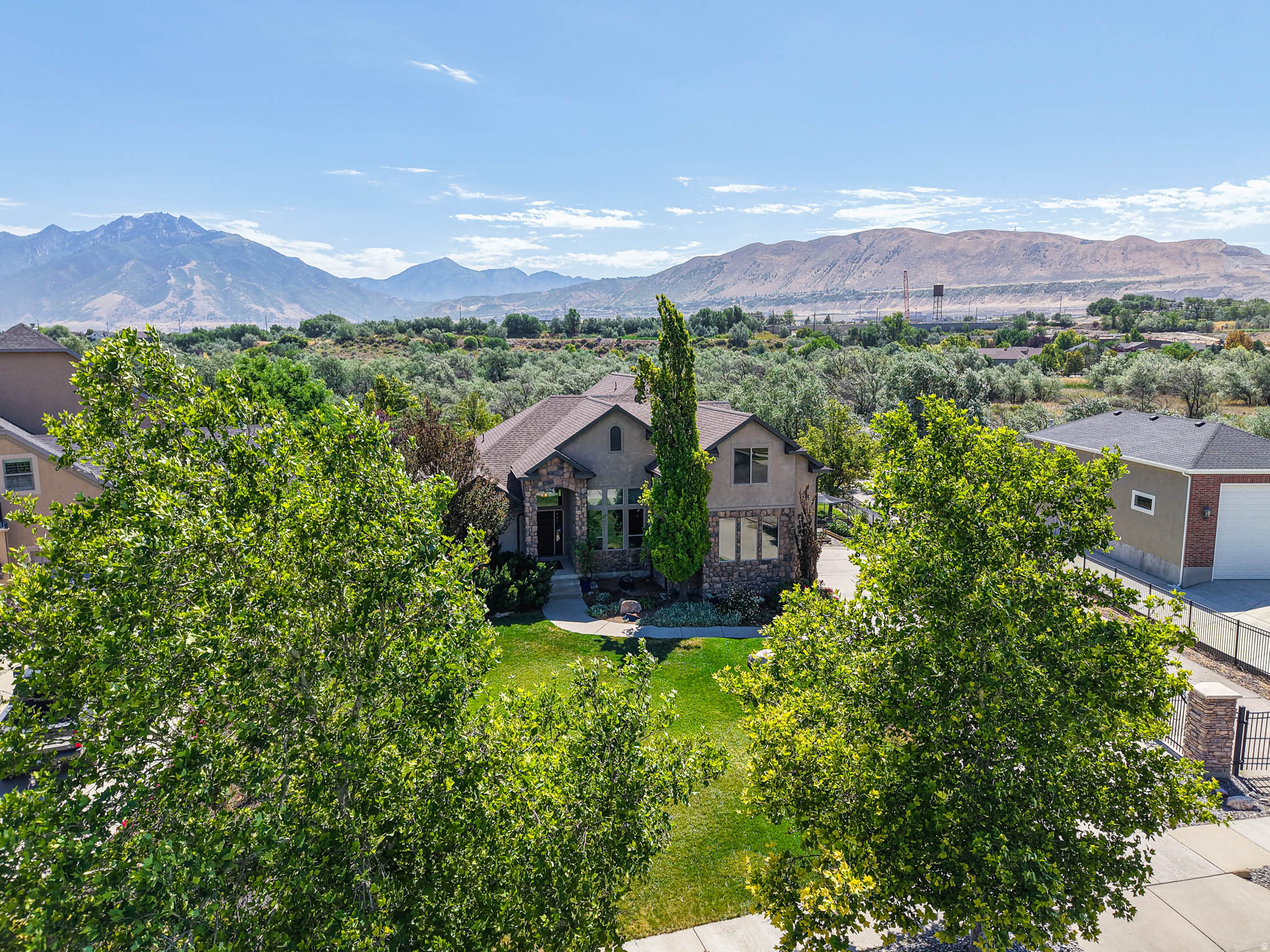 LOOMIS VILLAGE - Residential