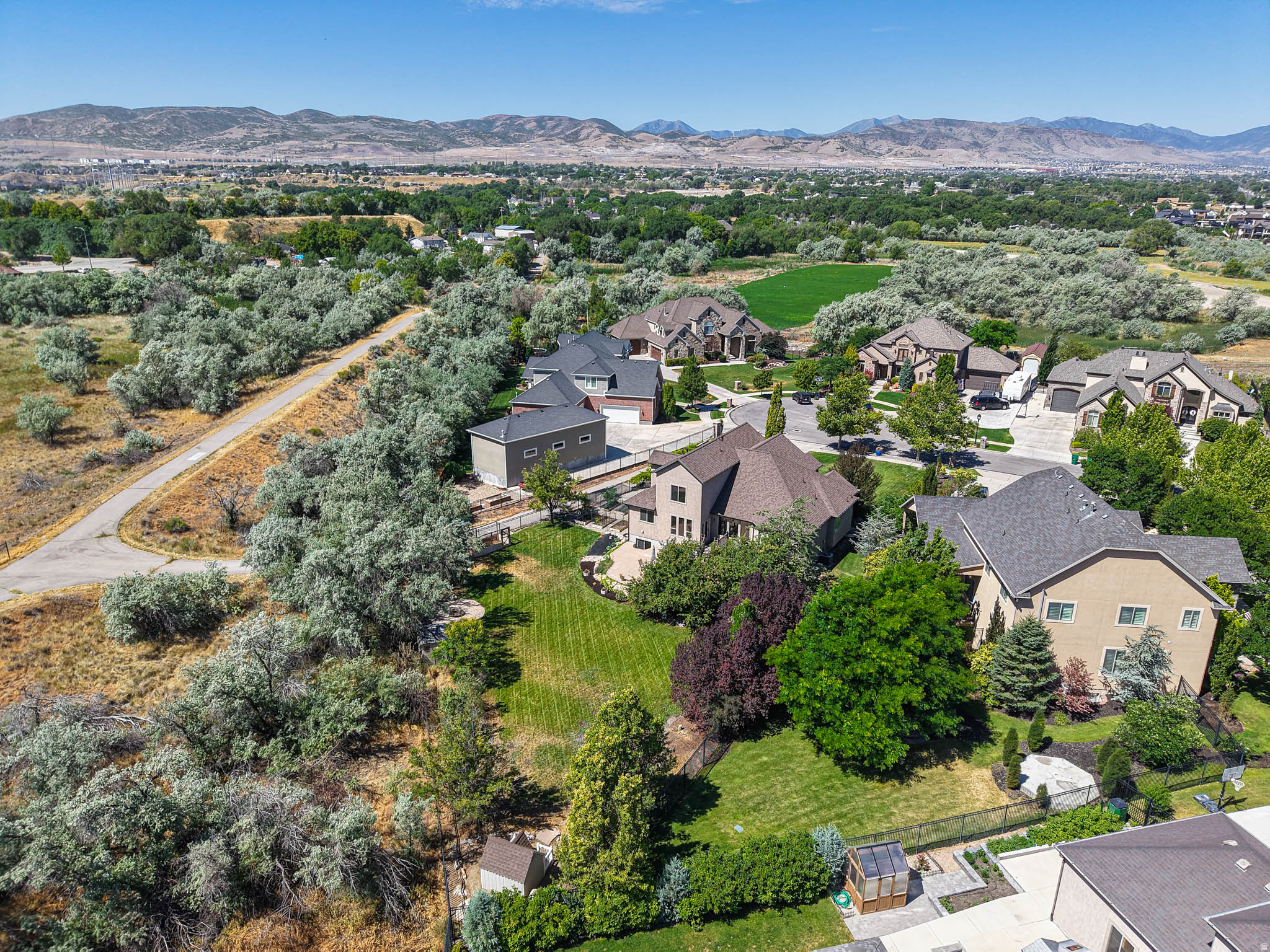 LOOMIS VILLAGE - Residential
