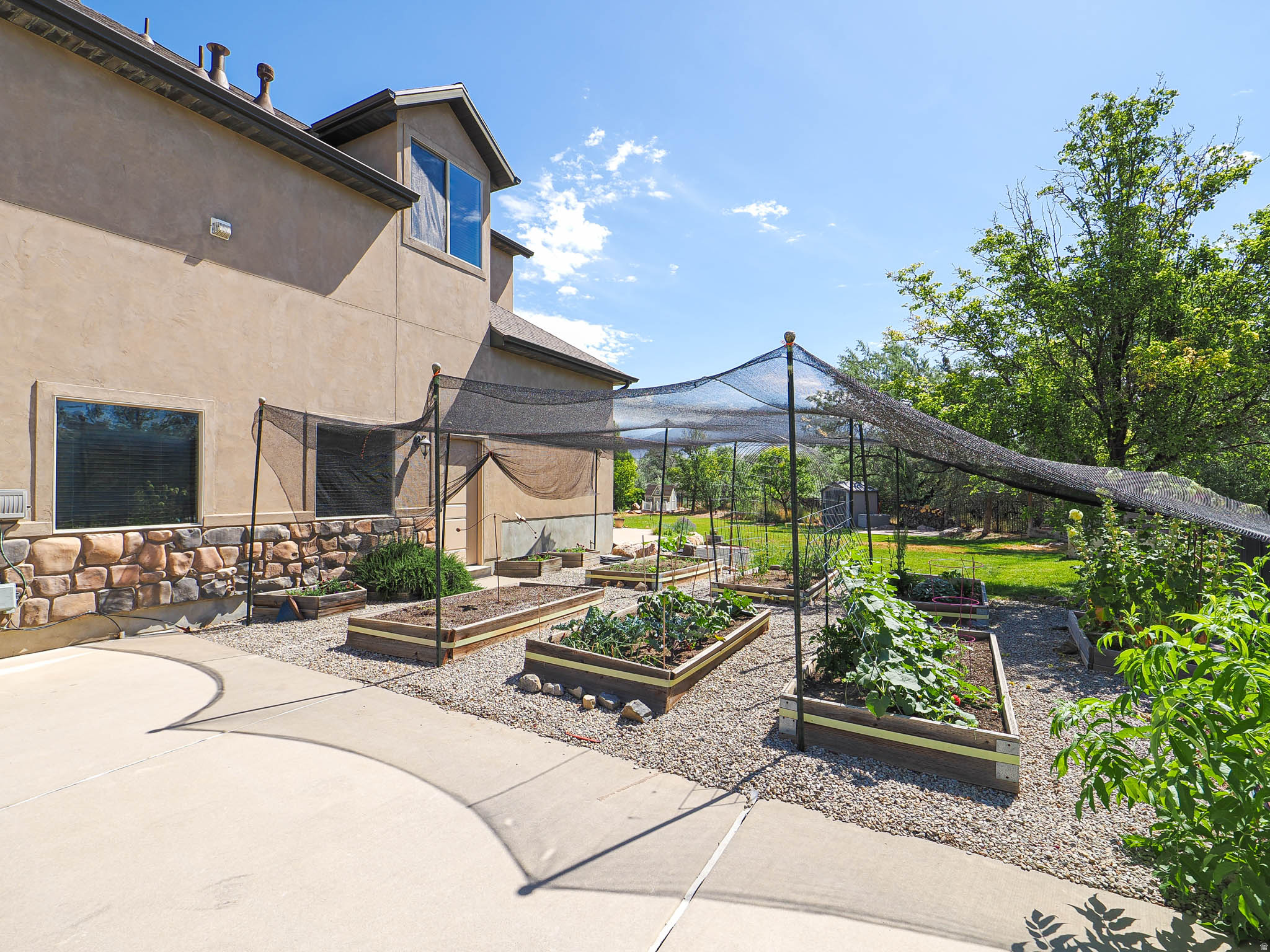 LOOMIS VILLAGE - Residential