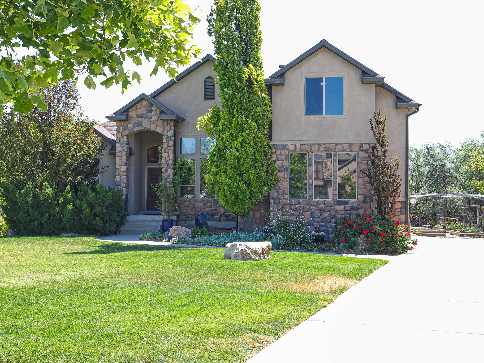 LOOMIS VILLAGE - Residential