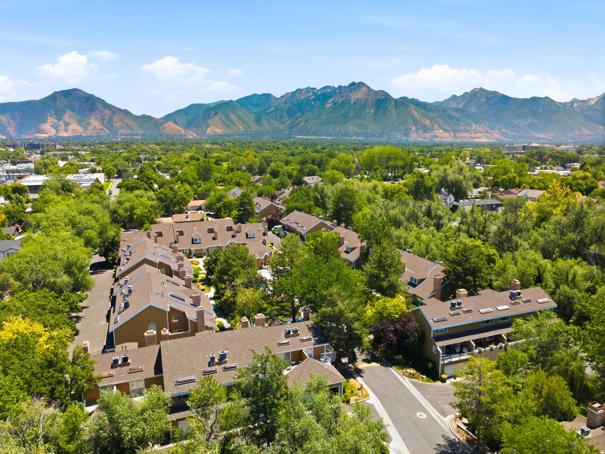 SHADYBROOK CONDM - Residential