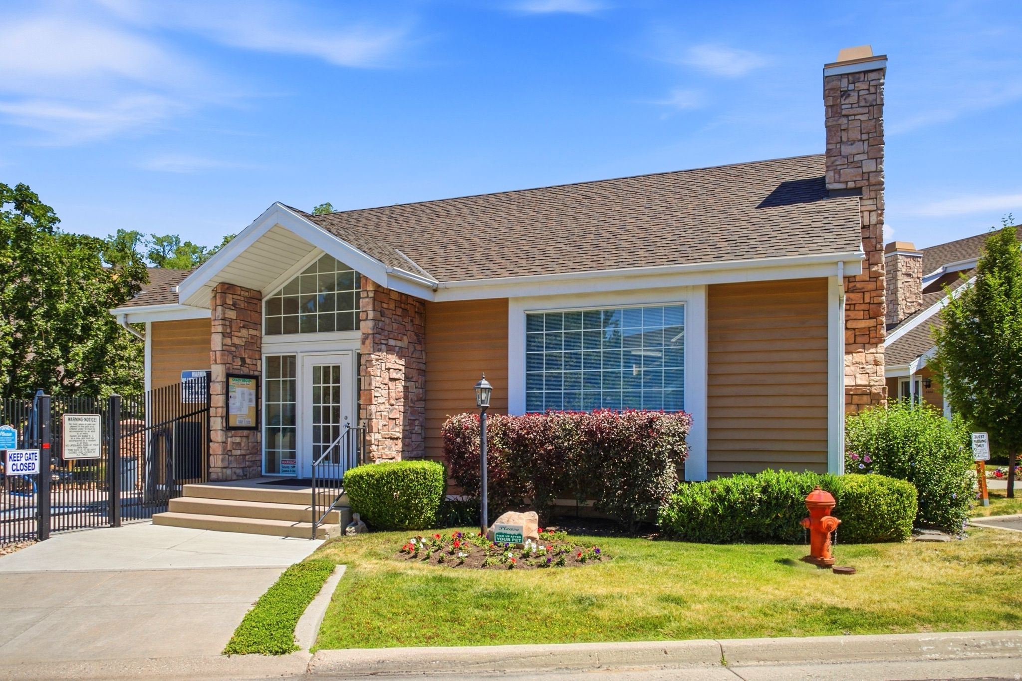 SHADYBROOK CONDM - Residential