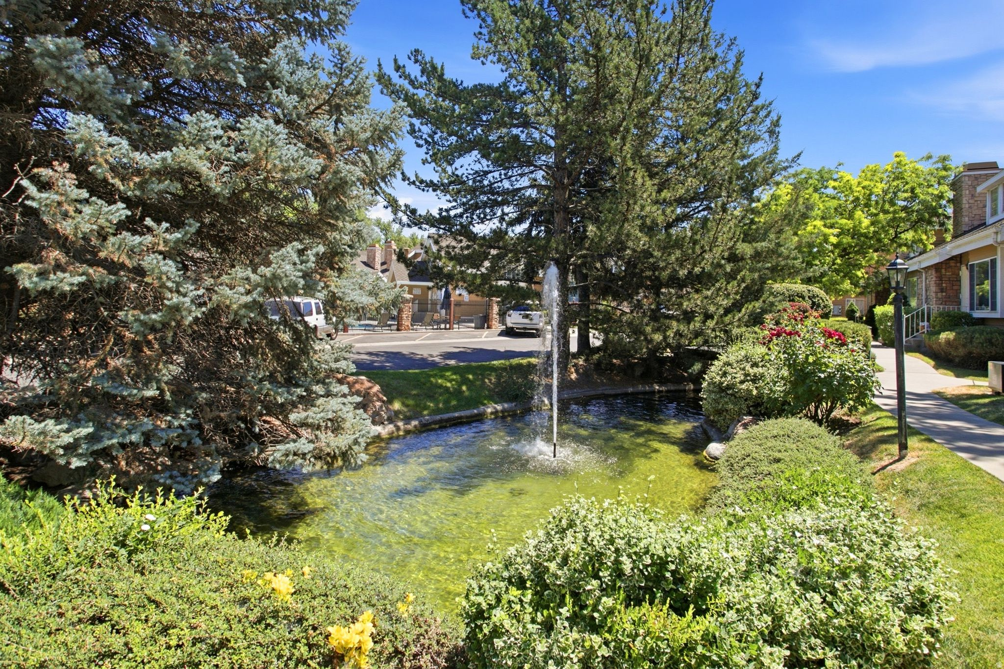 SHADYBROOK CONDM - Residential