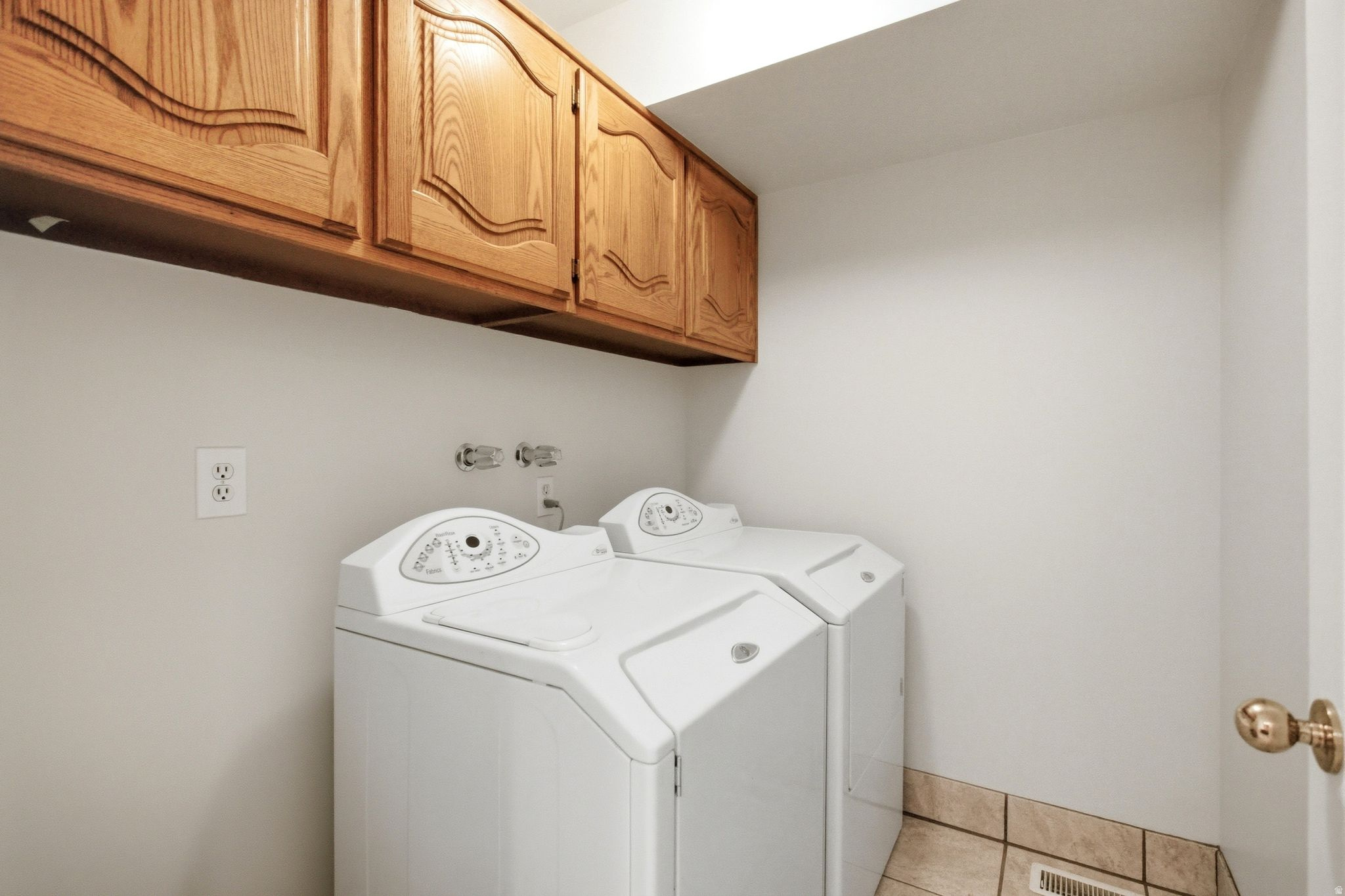 SHADYBROOK CONDM - Residential