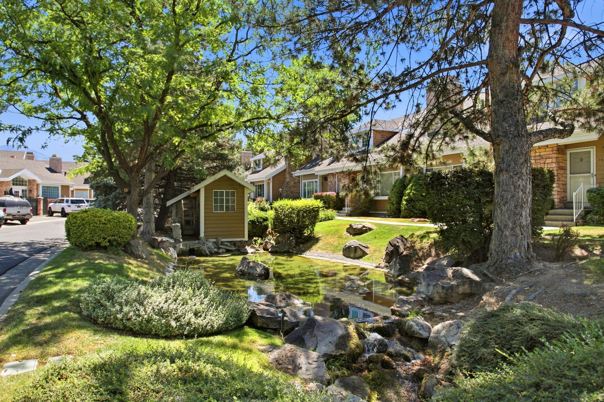 SHADYBROOK CONDM - Residential