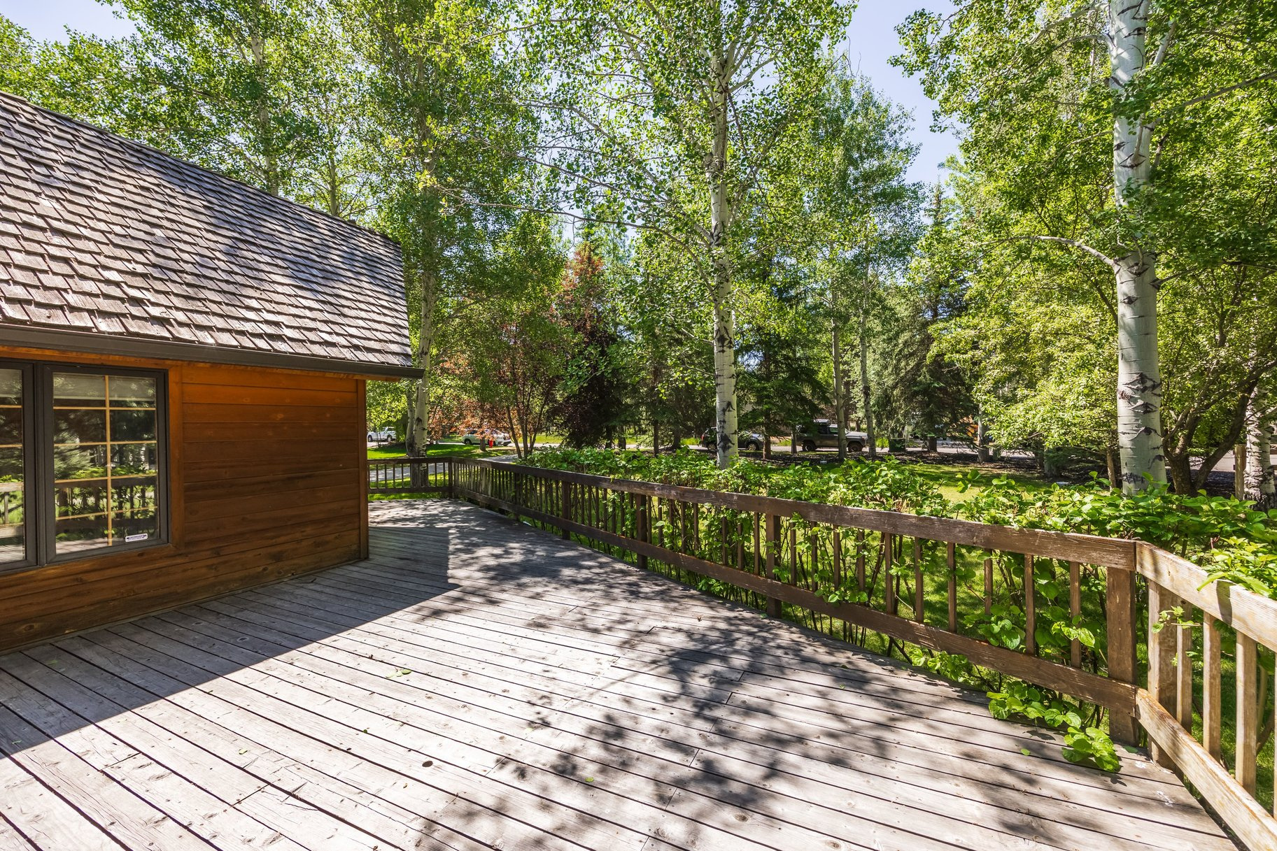 HOLIDAY RANCHETTES S - Residential