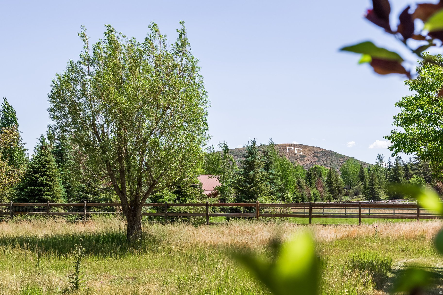 HOLIDAY RANCHETTES S - Residential