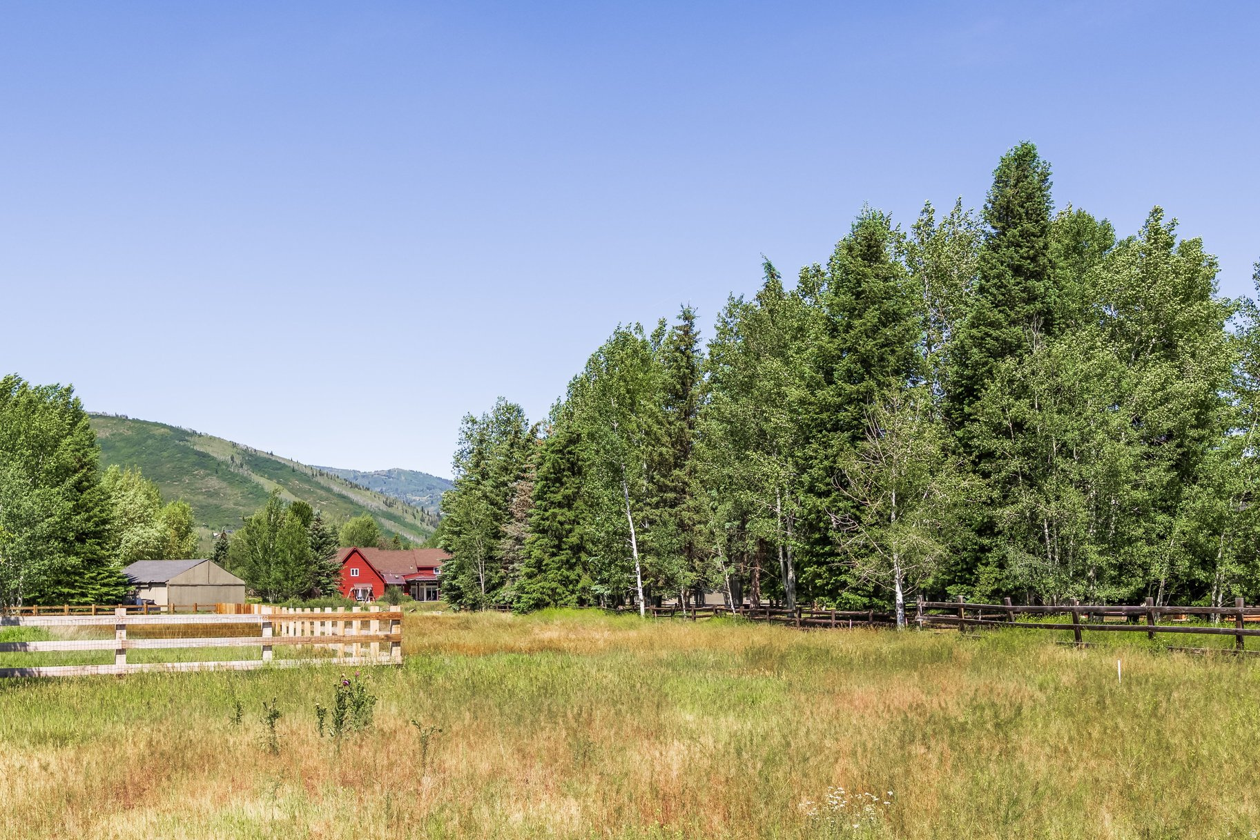HOLIDAY RANCHETTES S - Residential
