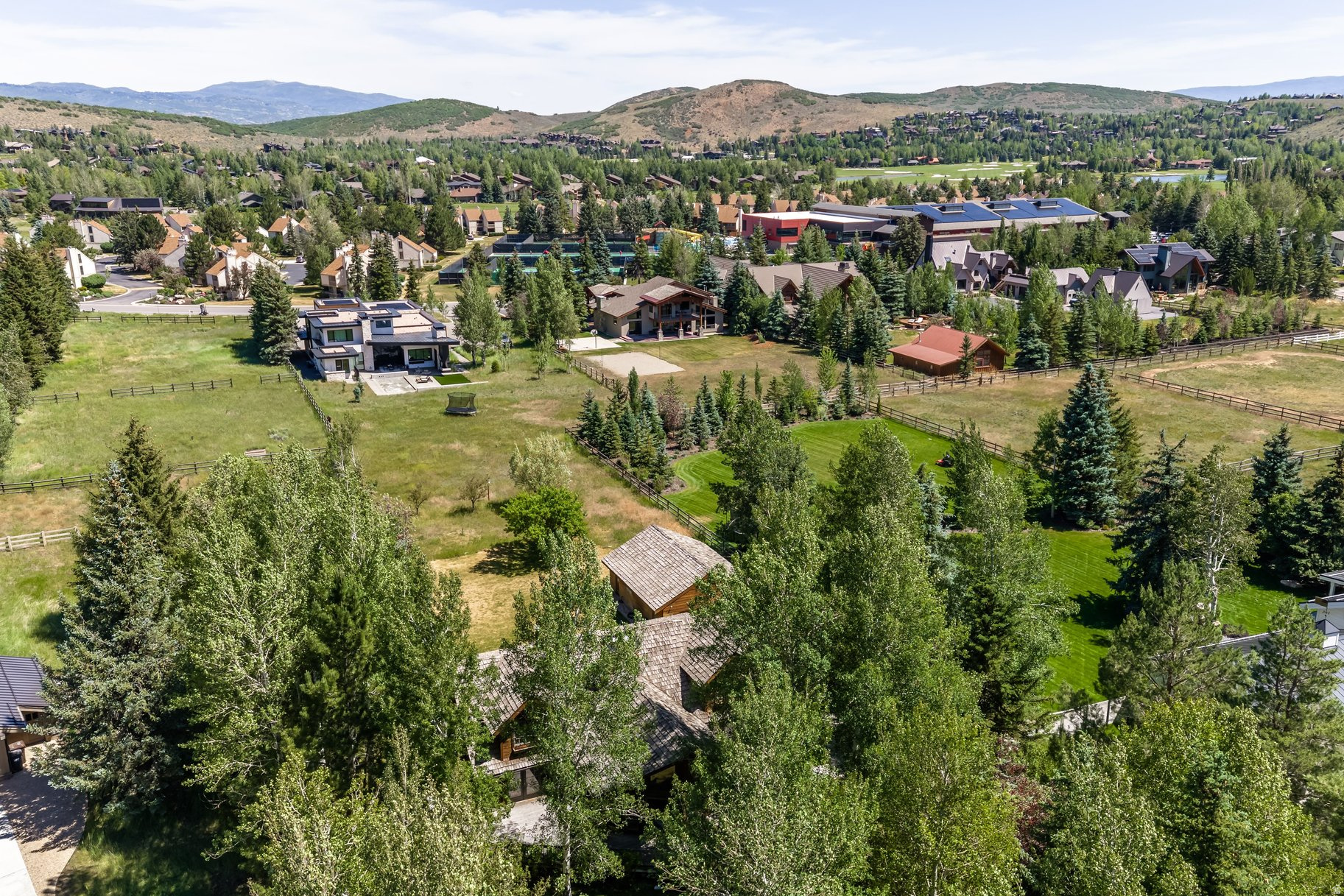 HOLIDAY RANCHETTES S - Residential