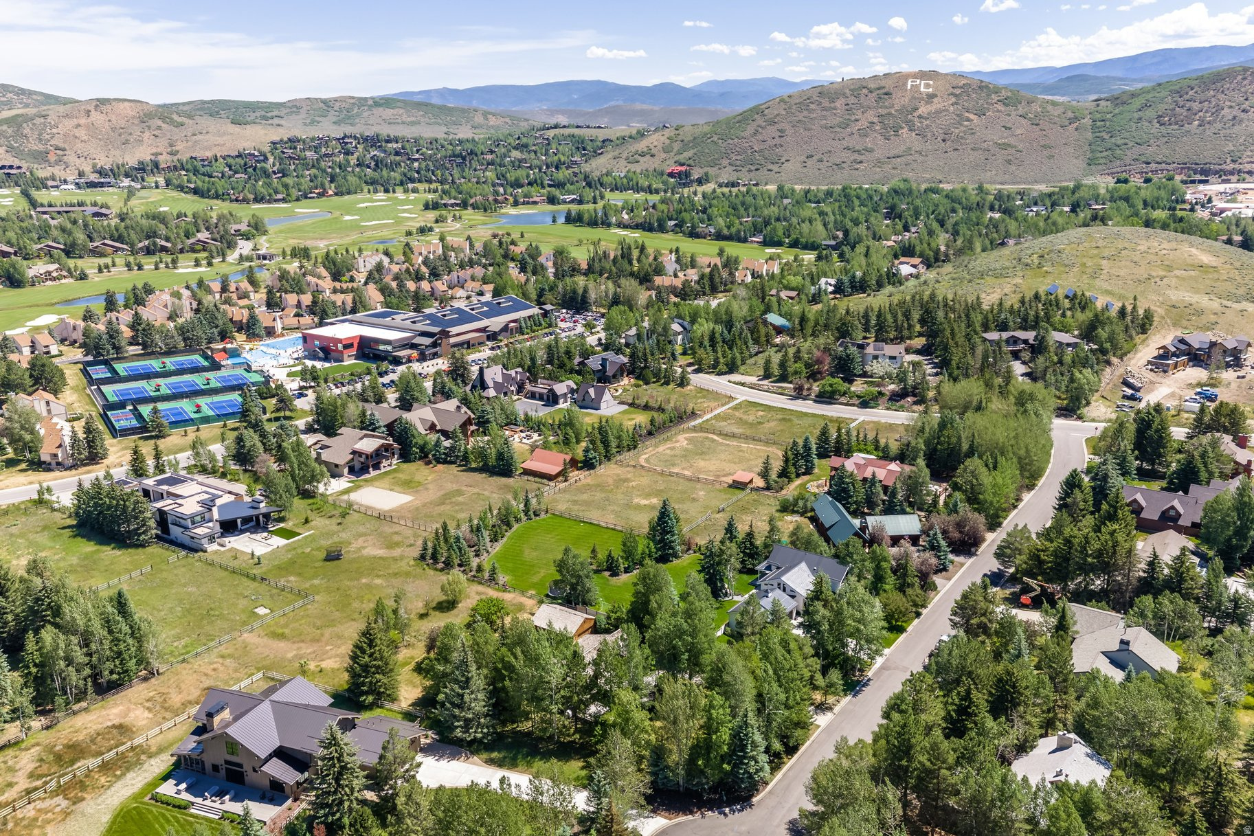 HOLIDAY RANCHETTES S - Residential
