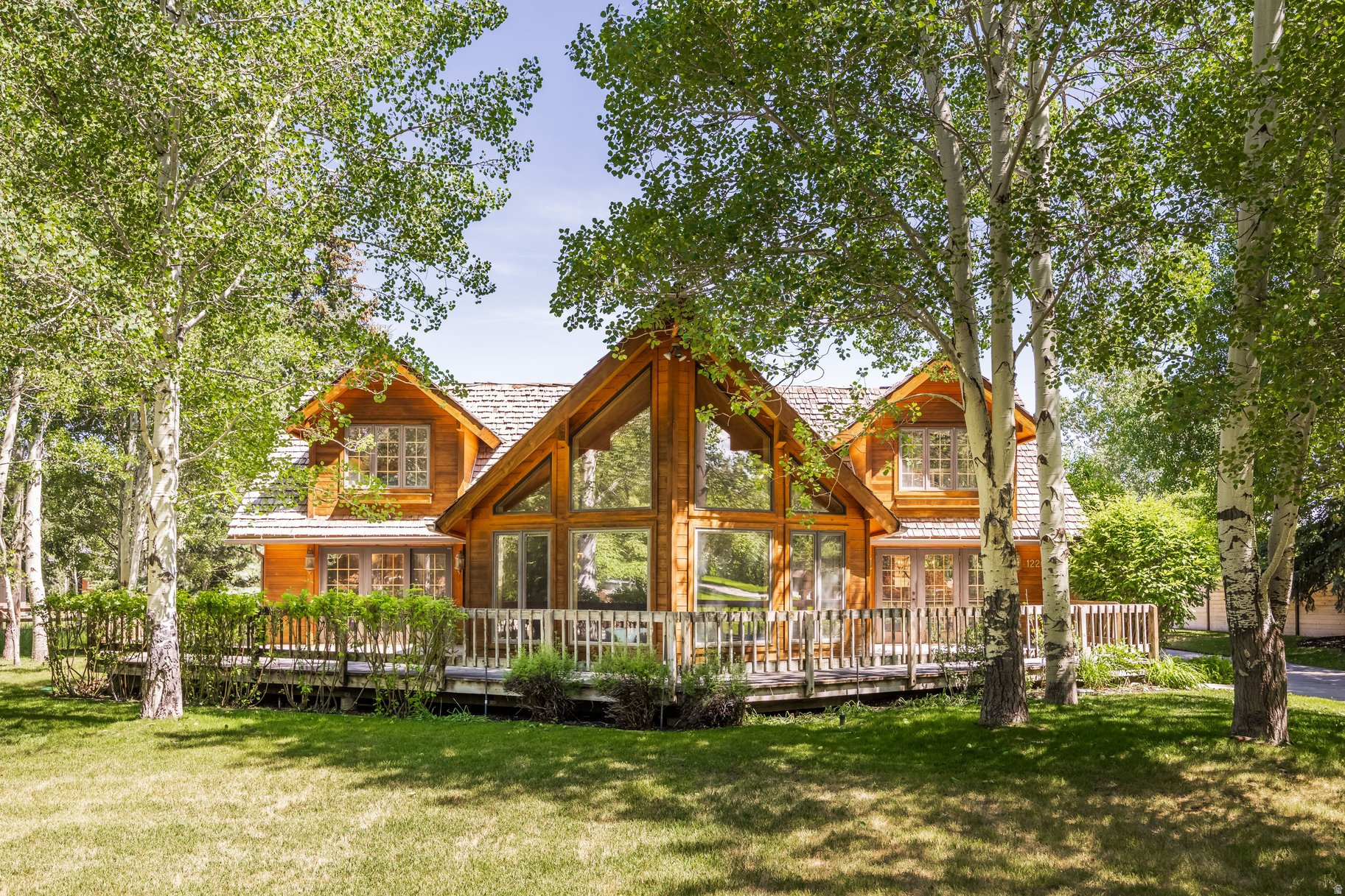 HOLIDAY RANCHETTES S - Residential
