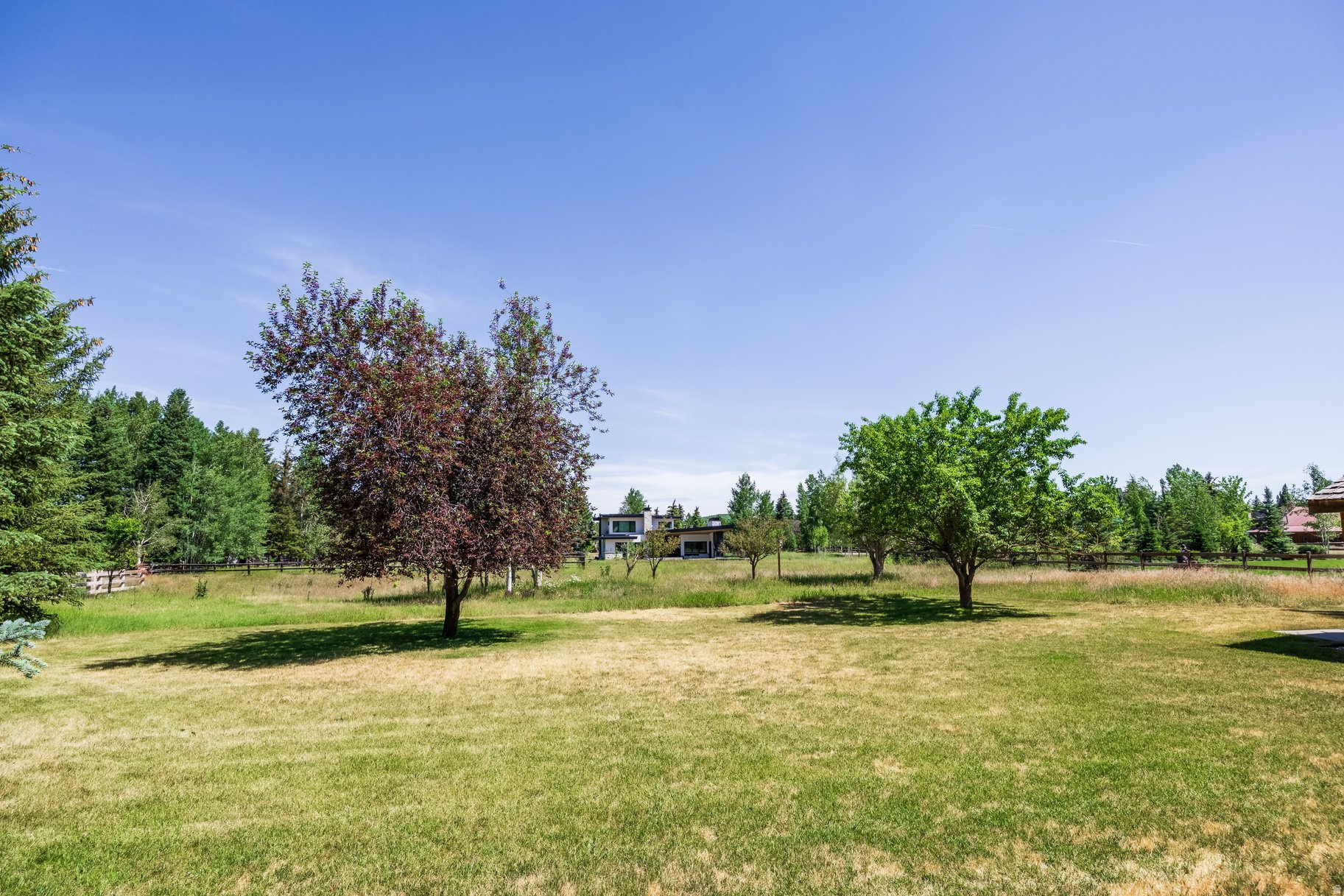 HOLIDAY RANCHETTES S - Residential