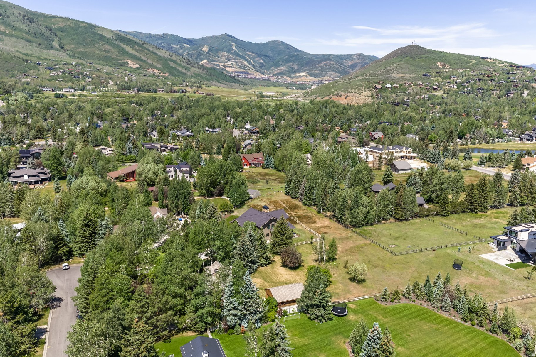HOLIDAY RANCHETTES S - Residential