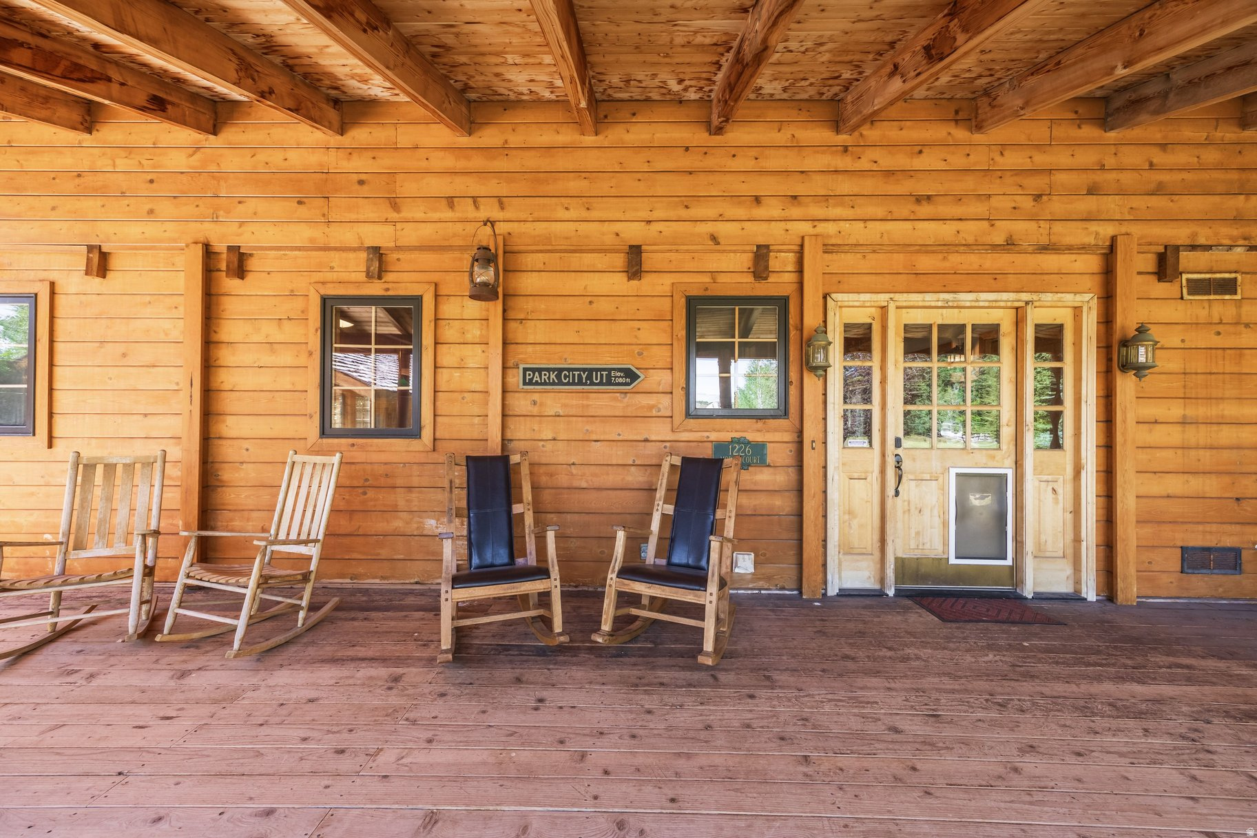 HOLIDAY RANCHETTES S - Residential