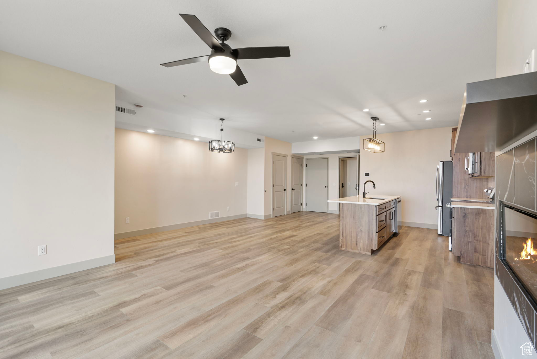 GARDEN CITY LAKE RESIDENCES - Residential