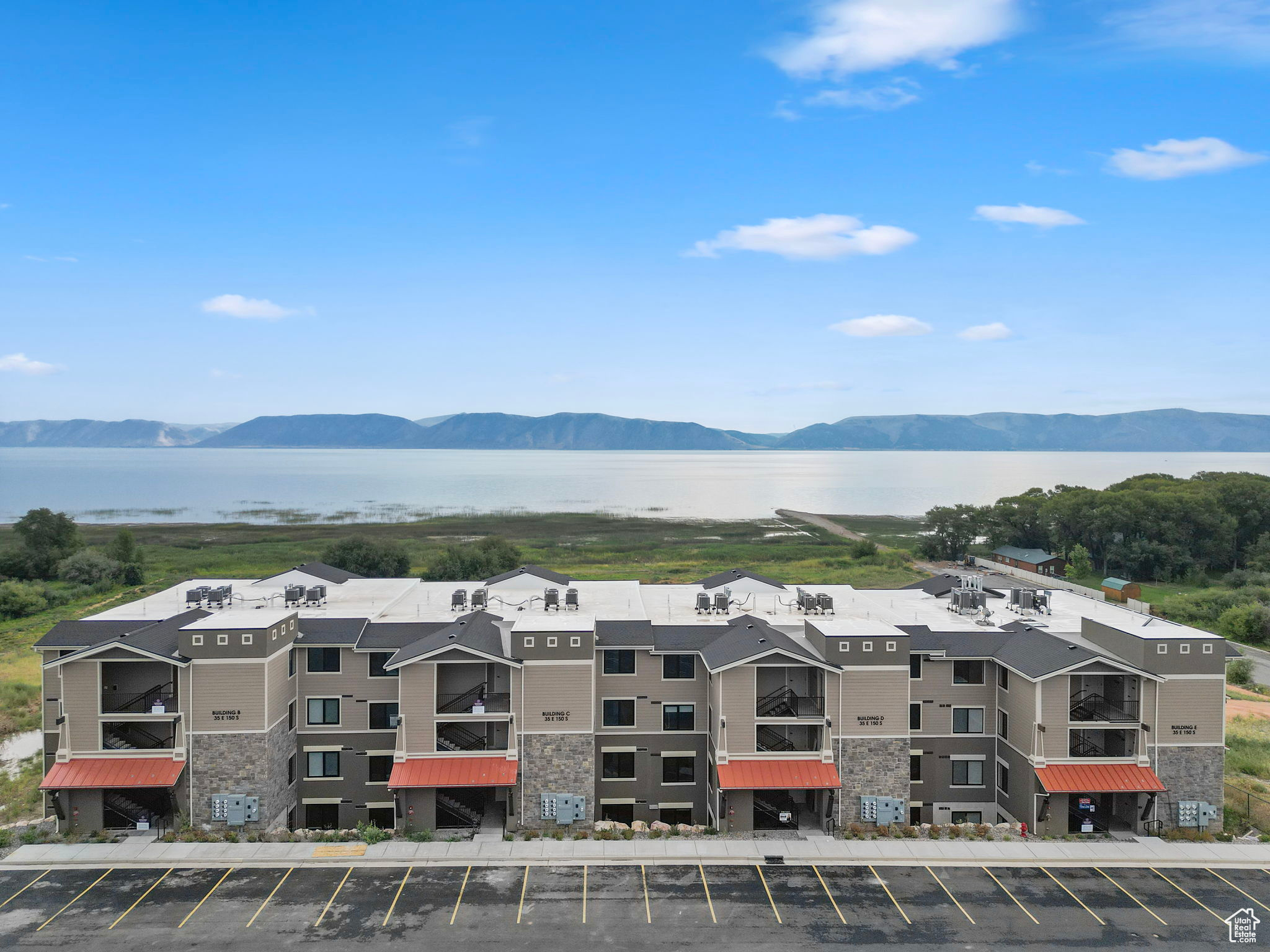 GARDEN CITY LAKE RESIDENCES - Residential
