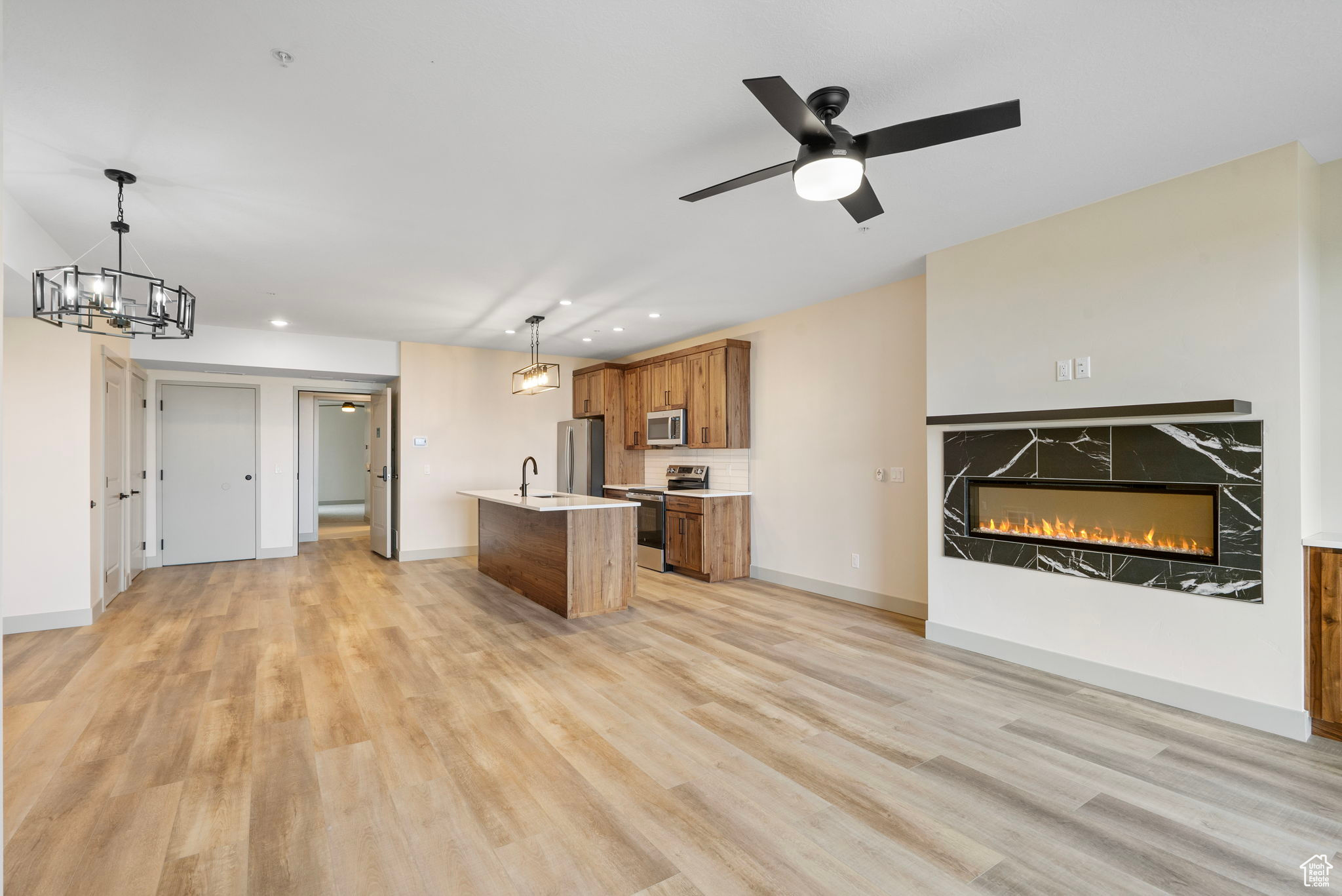 GARDEN CITY LAKE RESIDENCES - Residential