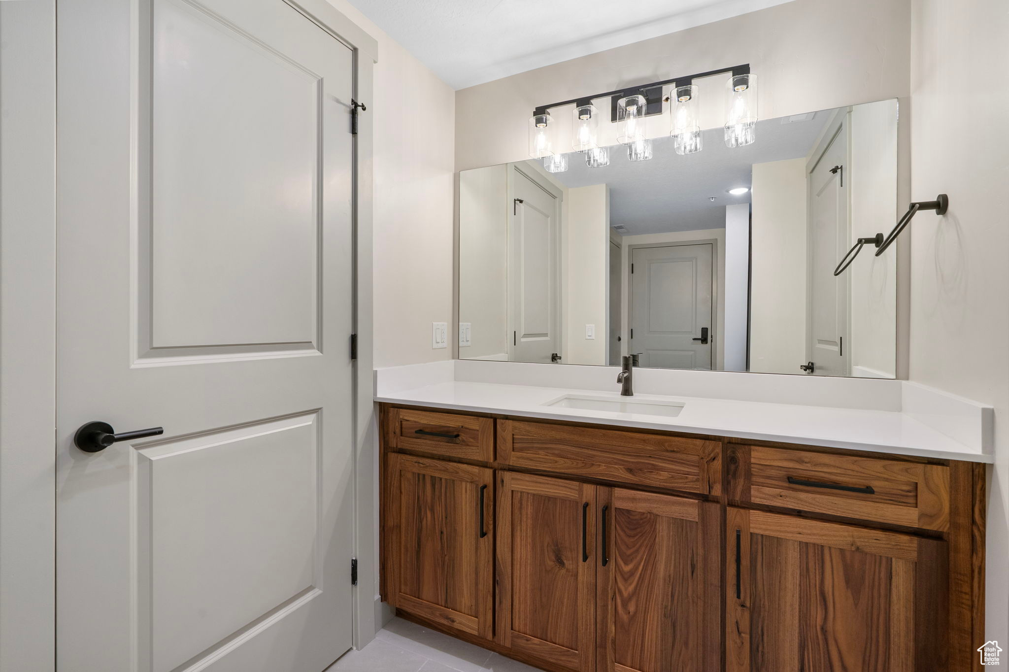 GARDEN CITY LAKE RESIDENCES - Residential